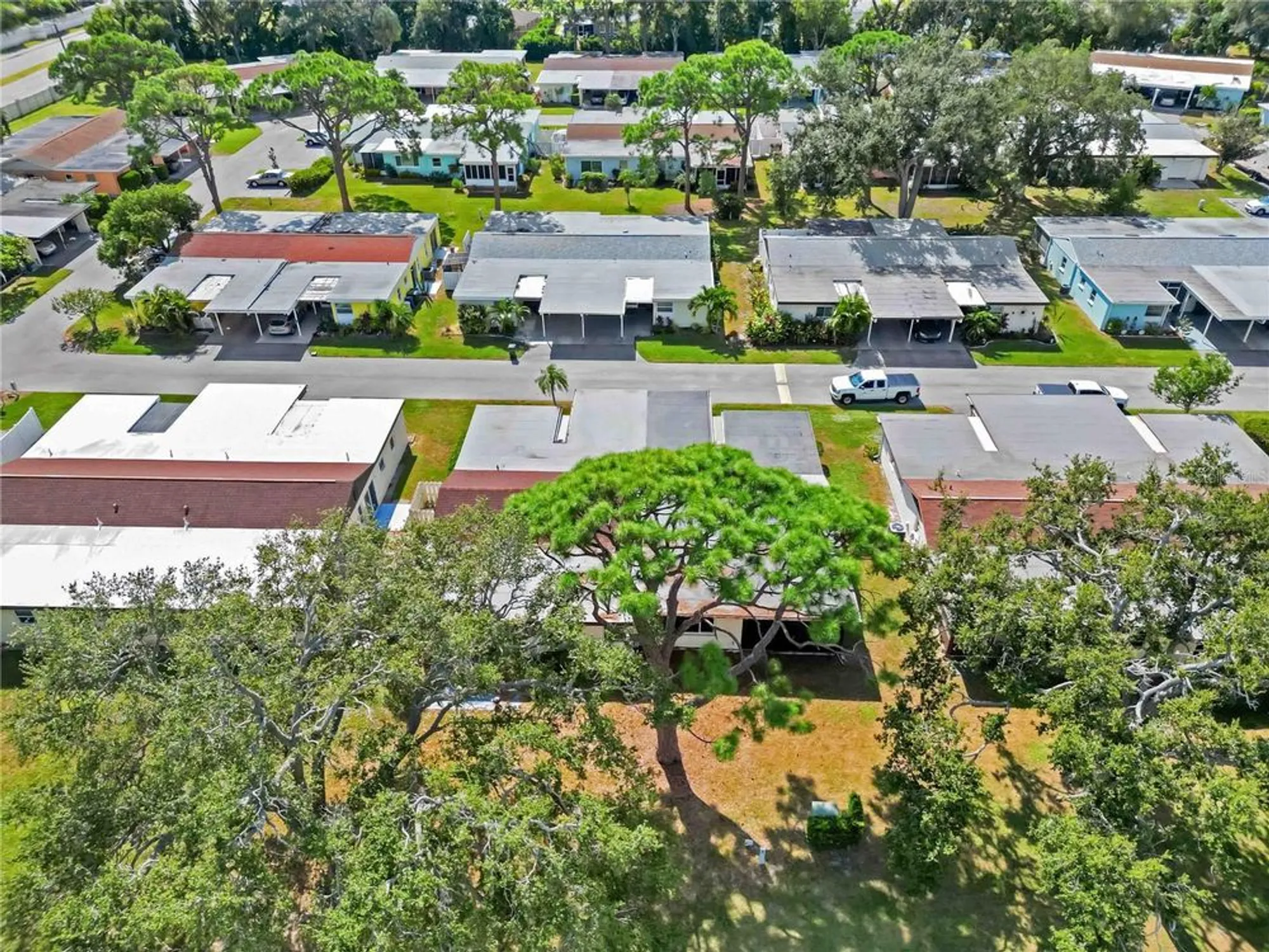 Property Slideshow image 35 of 51 | 3527 silver pine ct # 82, Sarasota, FL, 34231