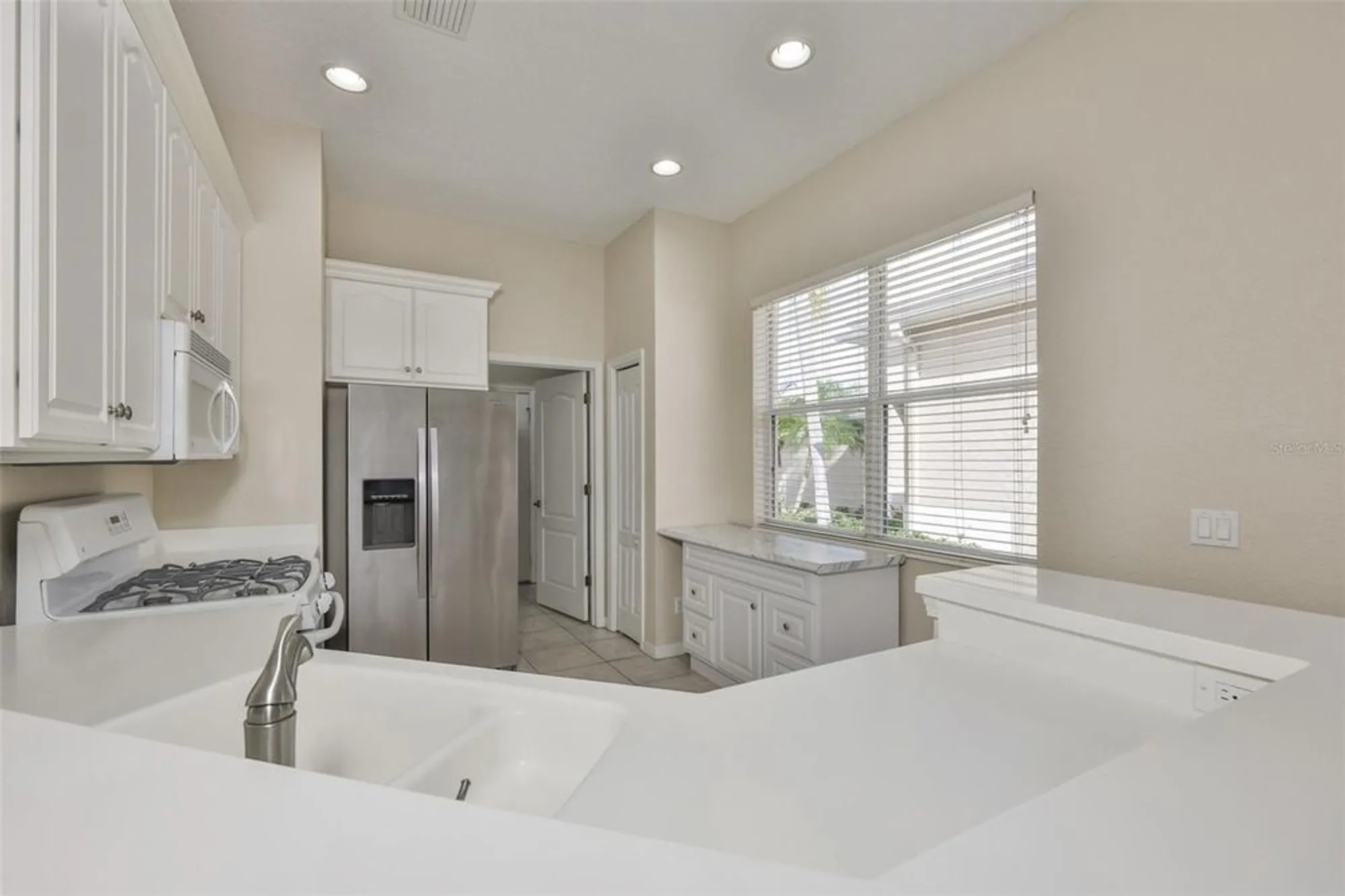 Property Slideshow image 8 of 40 | 840 king leon way, Sun City Center, FL, 33573