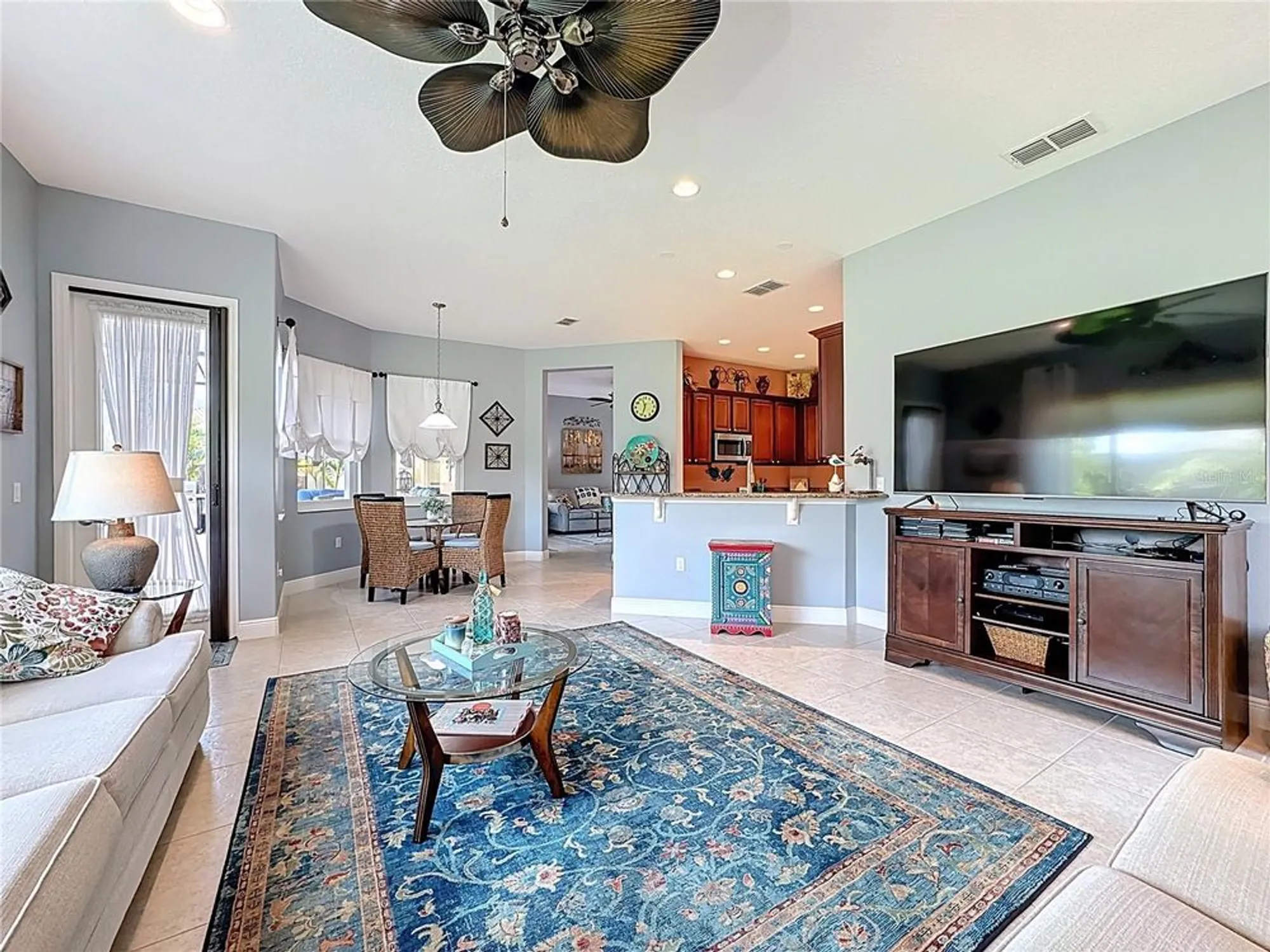 Property Slideshow image 21 of 79 | 670 carmel ln, Poinciana, FL, 34759