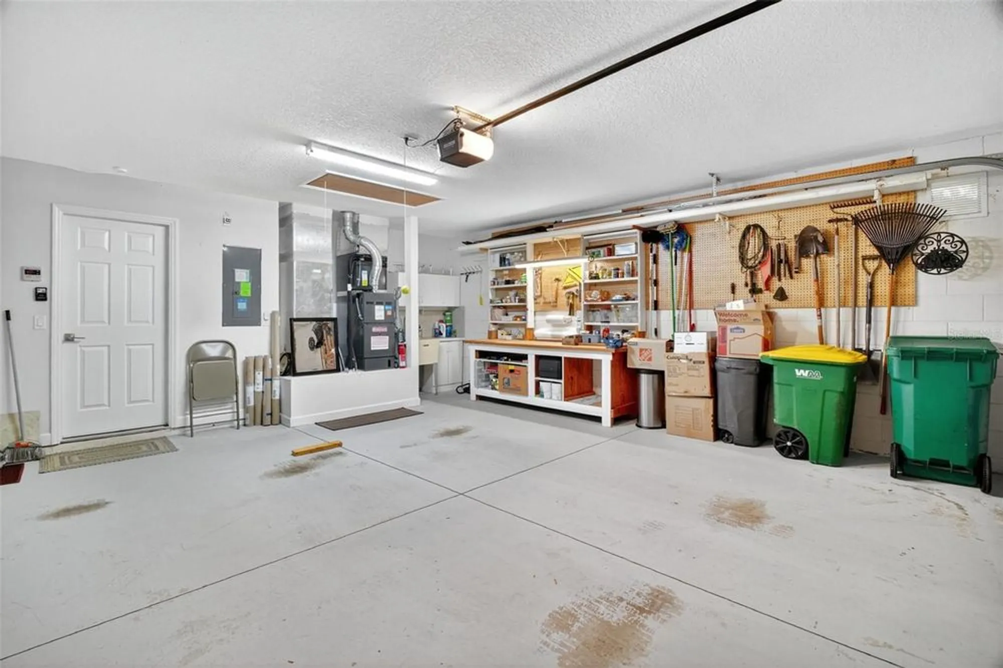 Property Slideshow image 39 of 63 | 8252 bridgeport bay cir, Mount Dora, FL, 32757