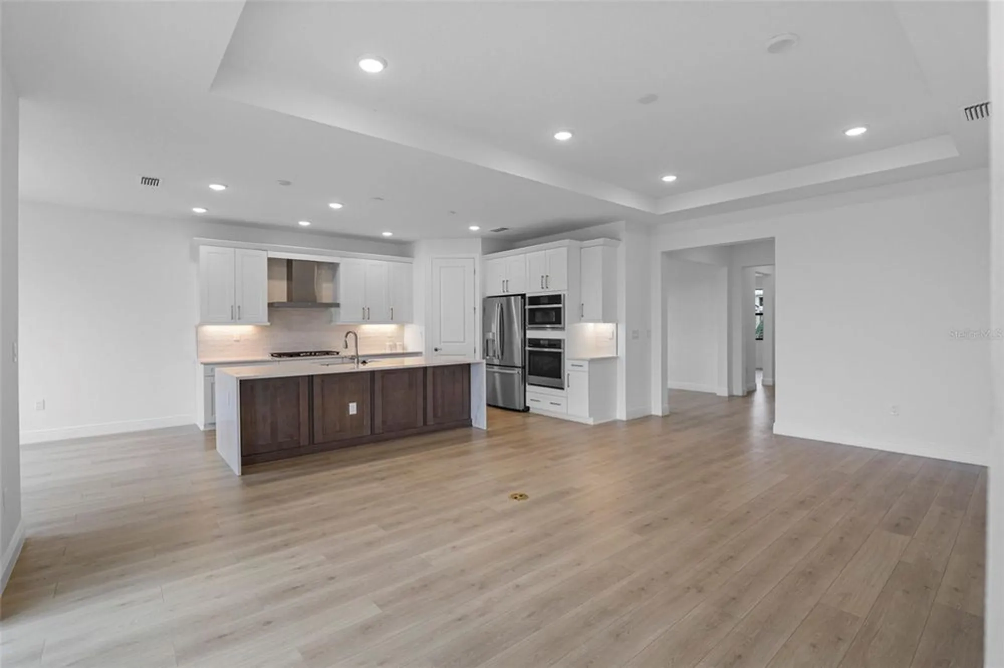 Property Slideshow image 18 of 55 | 18373 rockport pl, Lakewood Ranch, FL, 34211