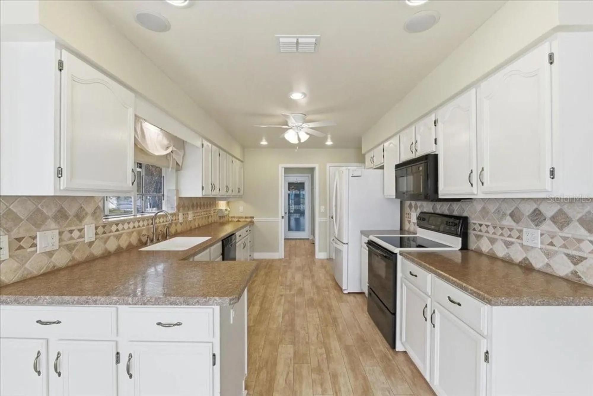 Property Slideshow image 5 of 56 | 3650 wildcat run, Lakeland, FL, 33810