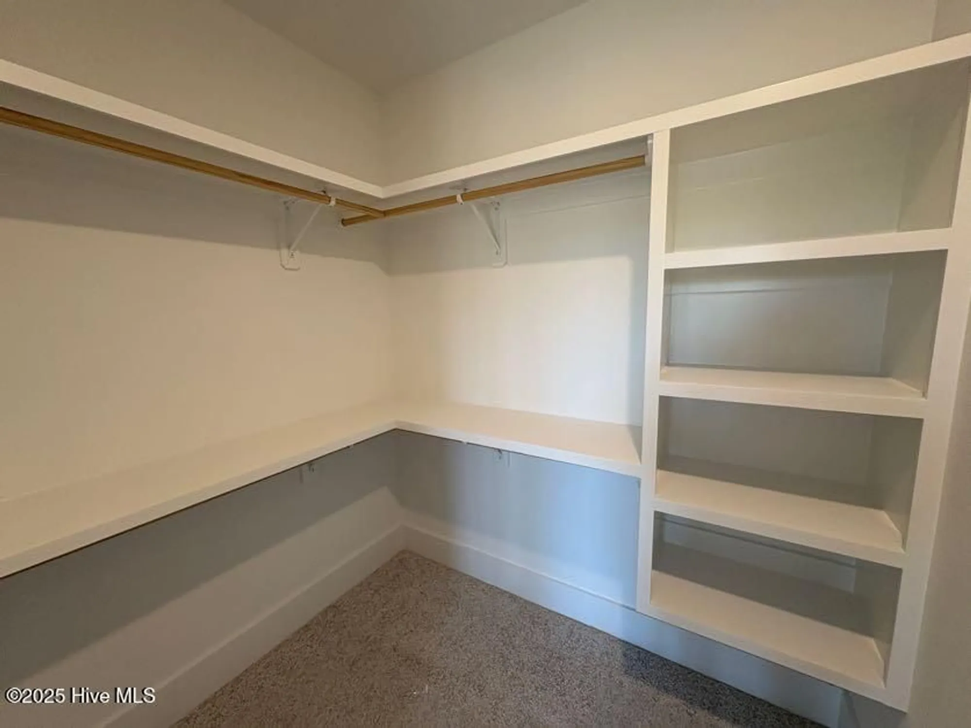 Property Slideshow image 22 of 34 | 335 longhill dr, Wilmington, NC, 28412