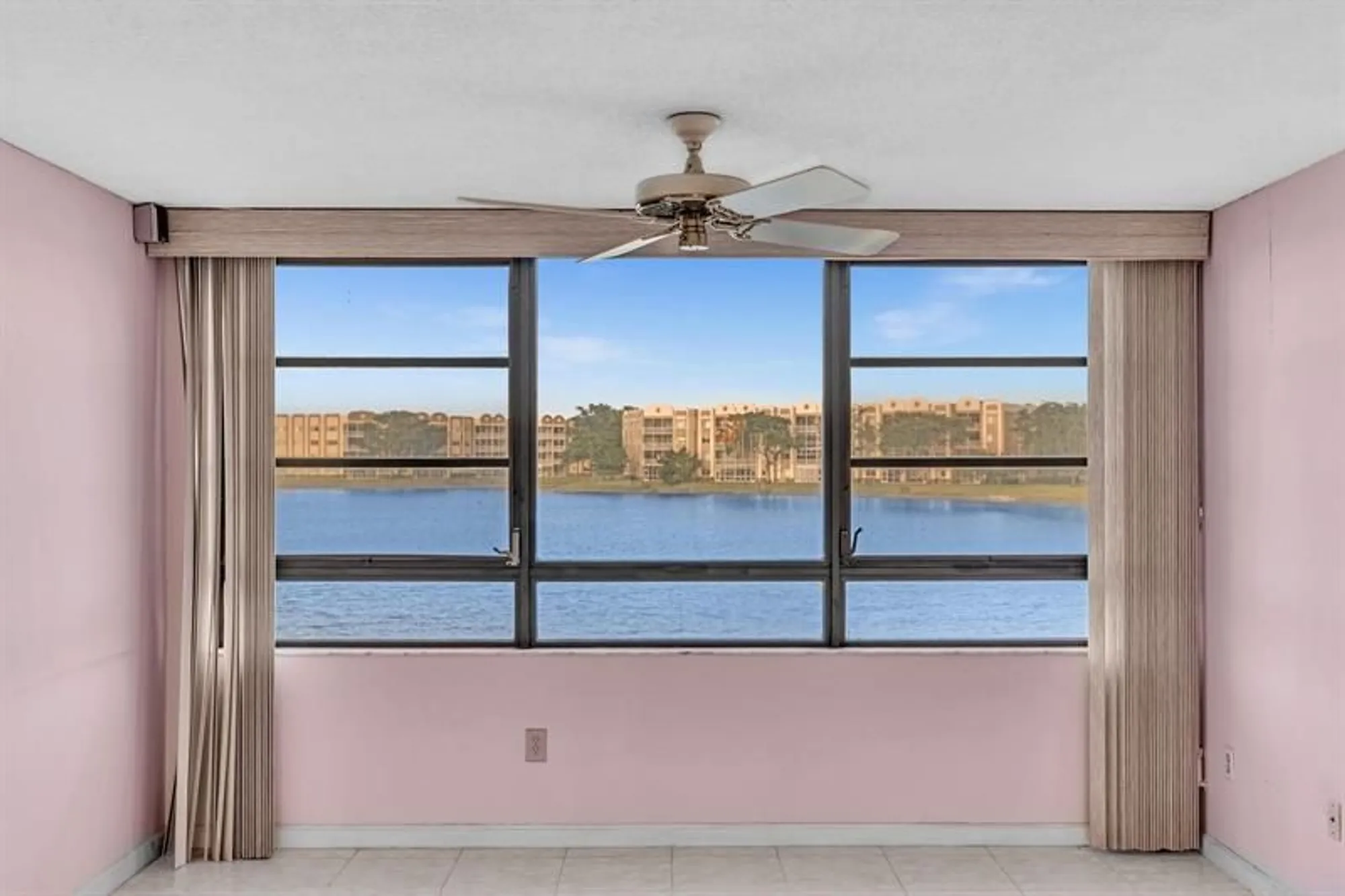 Property Slideshow image 42 of 82 | 10442 e clairmont cir 204, Tamarac, FL, 33321