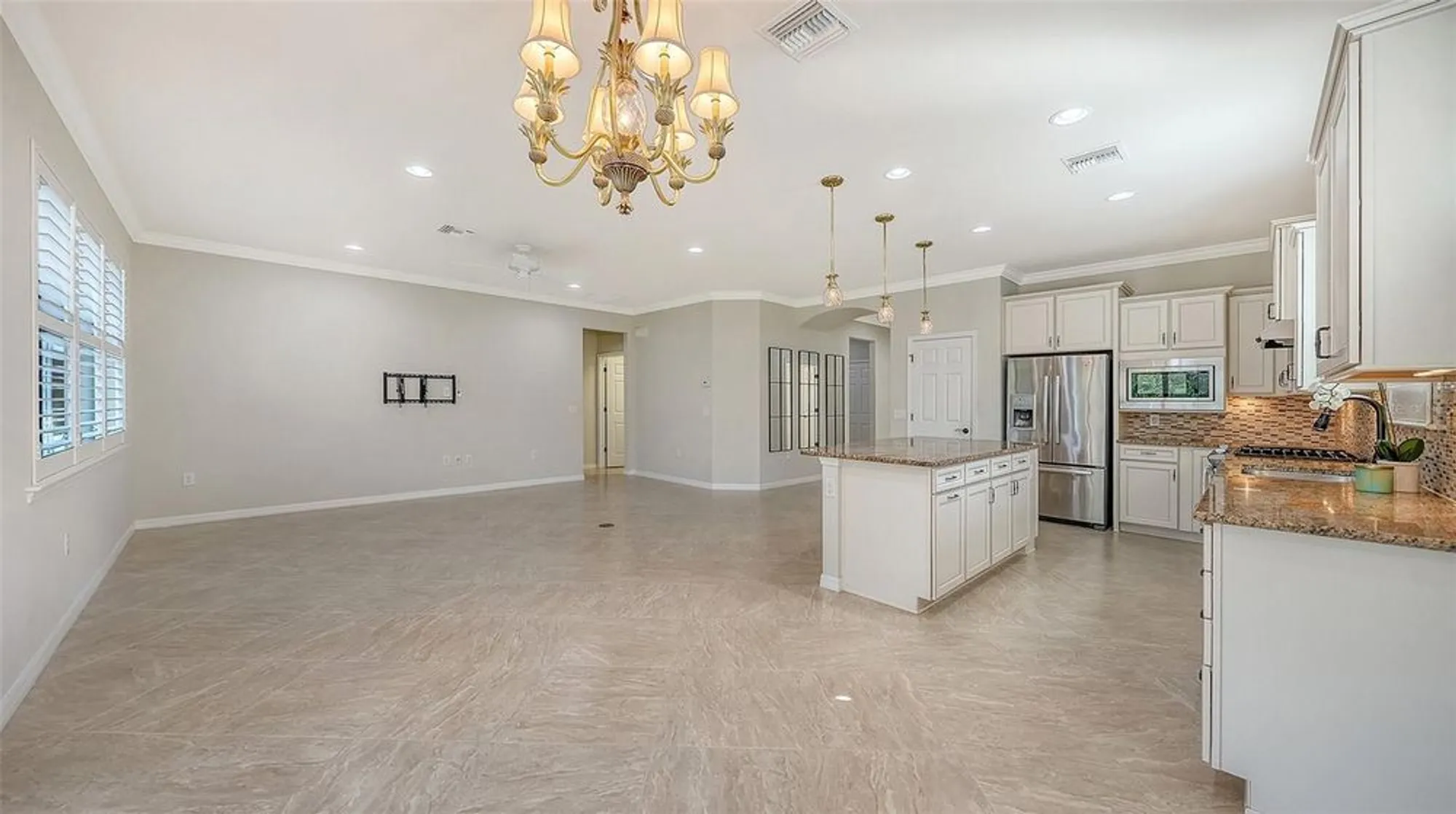 Property Slideshow image 15 of 64 | 5934 caspian tern dr, Sarasota, FL, 34238