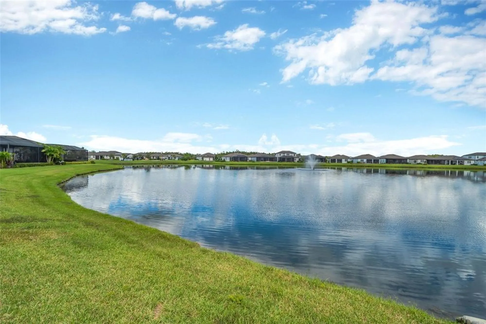 Property Slideshow image 37 of 70 | 19494 sea glass cir, Land O Lakes, FL, 34638