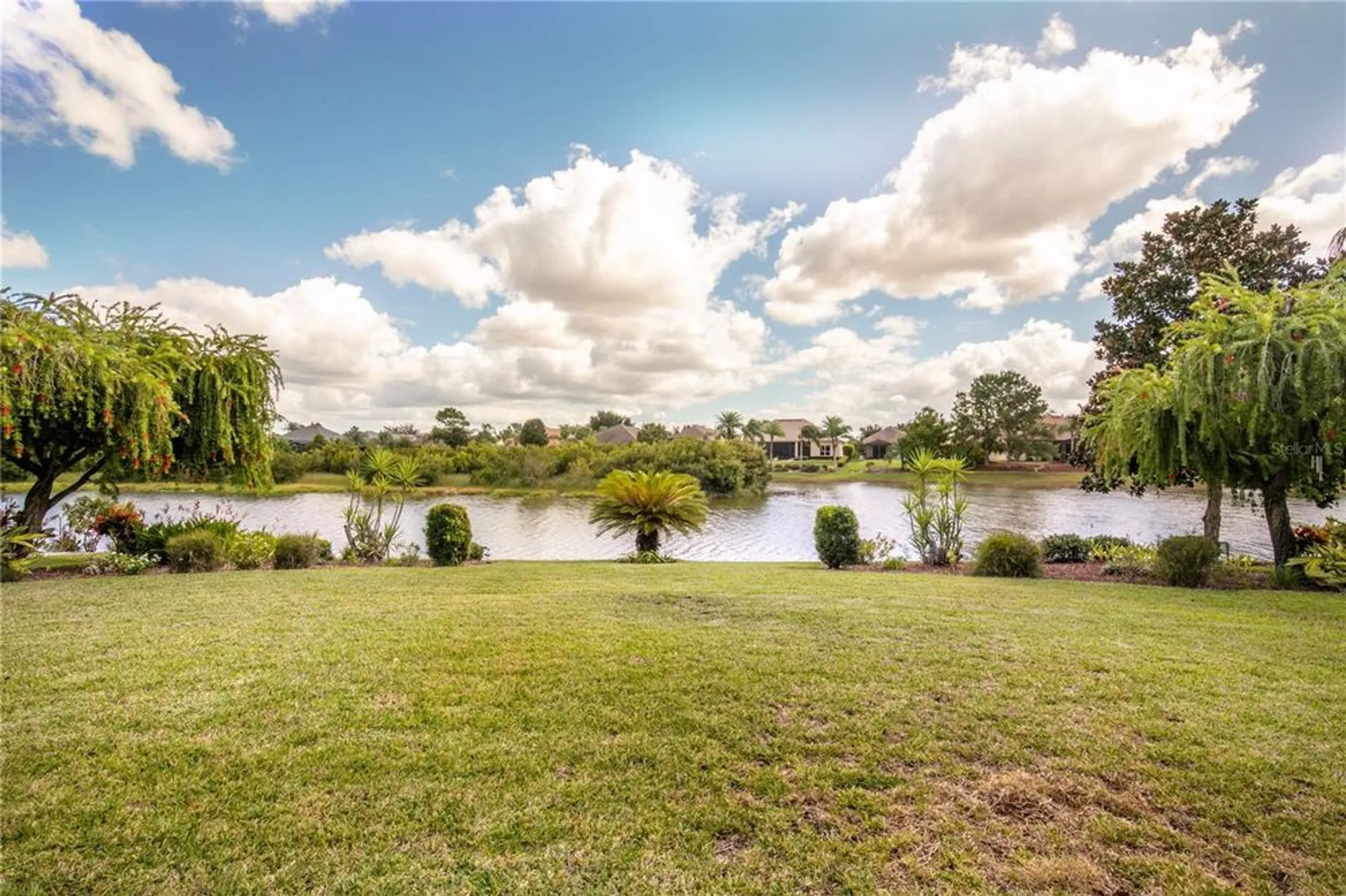 Property Slideshow image 19 of 50 | 8860 bridgeport bay cir, Mount Dora, FL, 32757