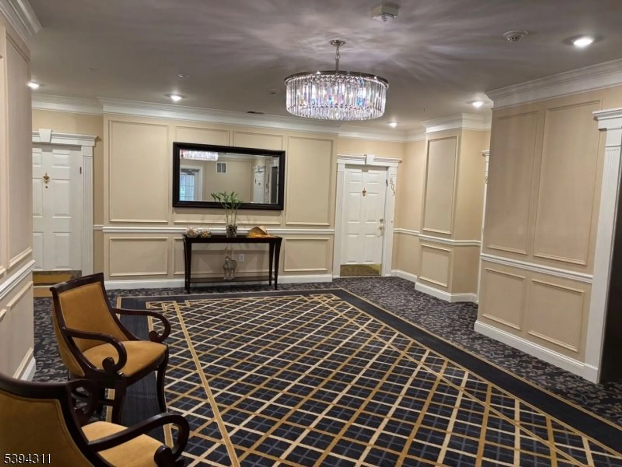 Property Slideshow image 26 of 38 | 806 holly ln, Cedar Grove, NJ, 07009