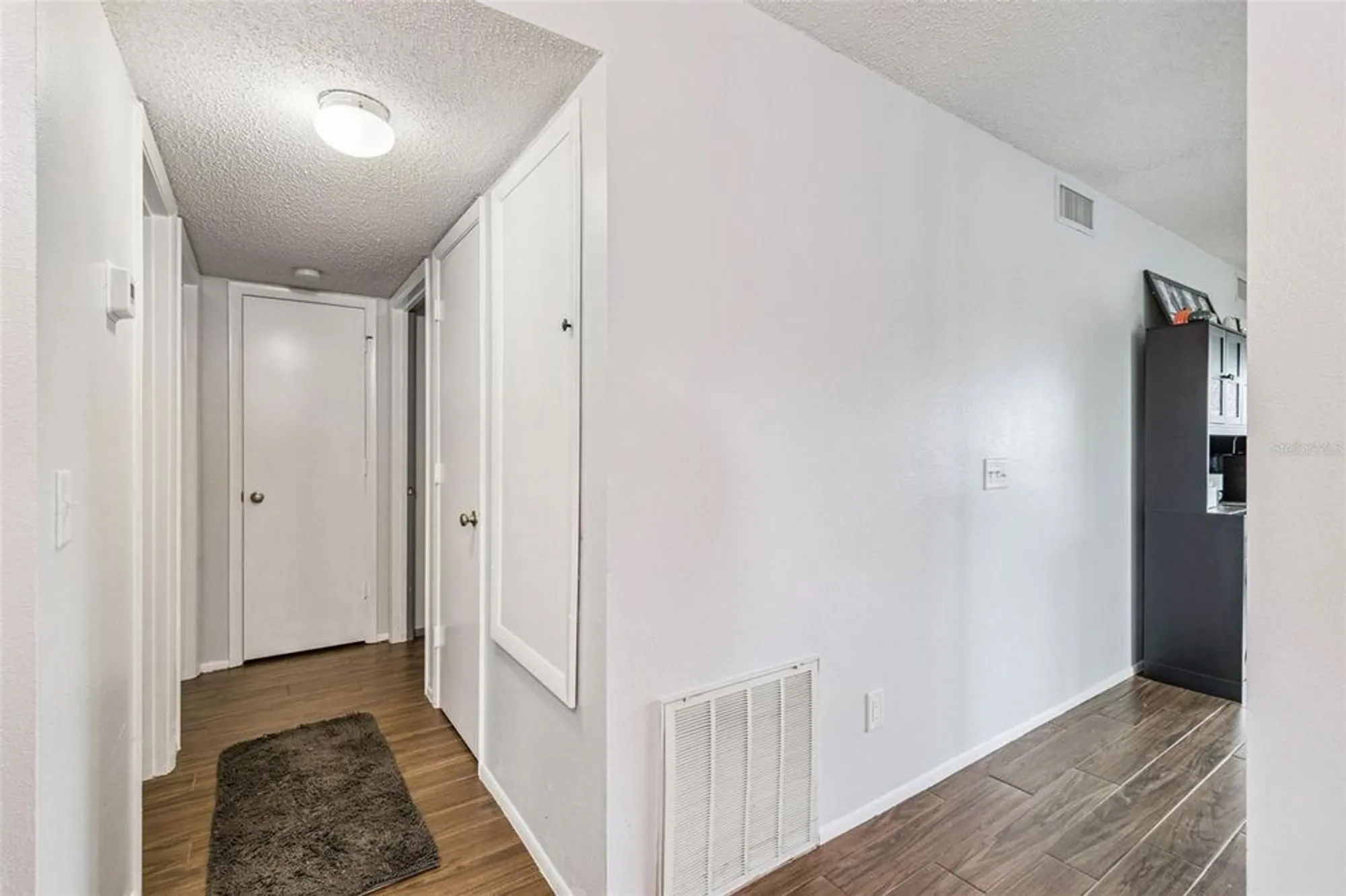 Property Slideshow image 17 of 100 | 2221 norwegian dr 41, Clearwater, FL, 33763