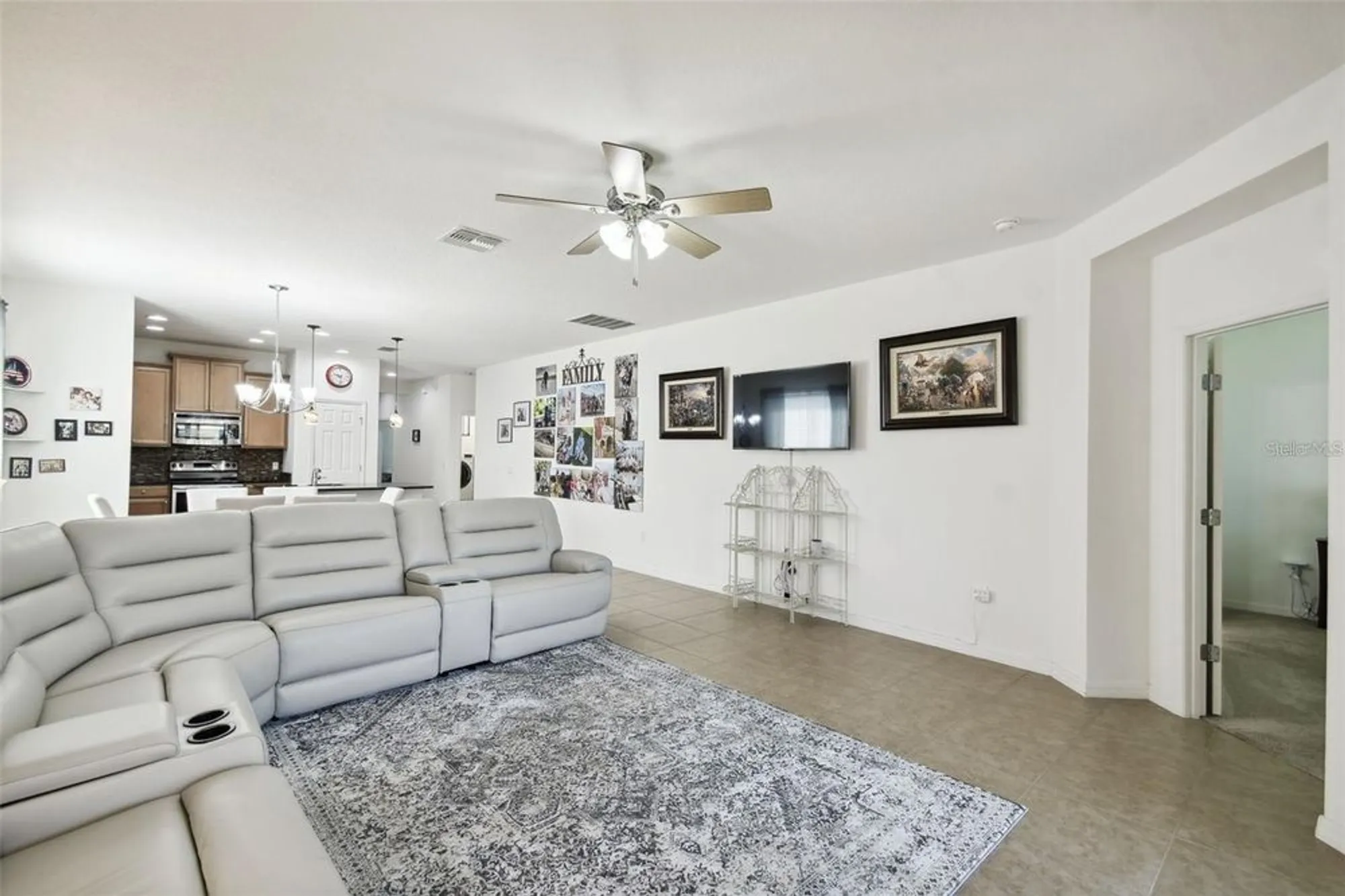 Property Slideshow image 16 of 44 | 1294 harbor ridge dr, Kissimmee, FL, 34759