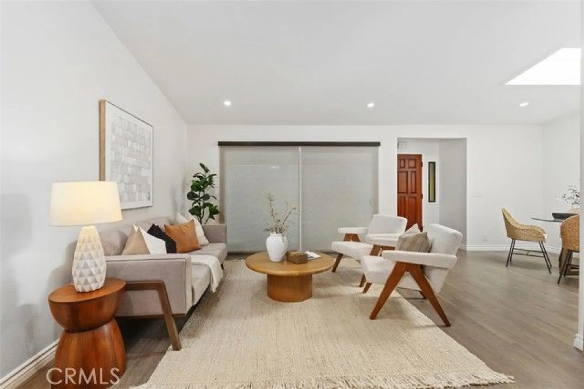 Property Slideshow image 10 of 38 | 13451 danbury ln # m6-133d, Seal Beach, CA, 90740