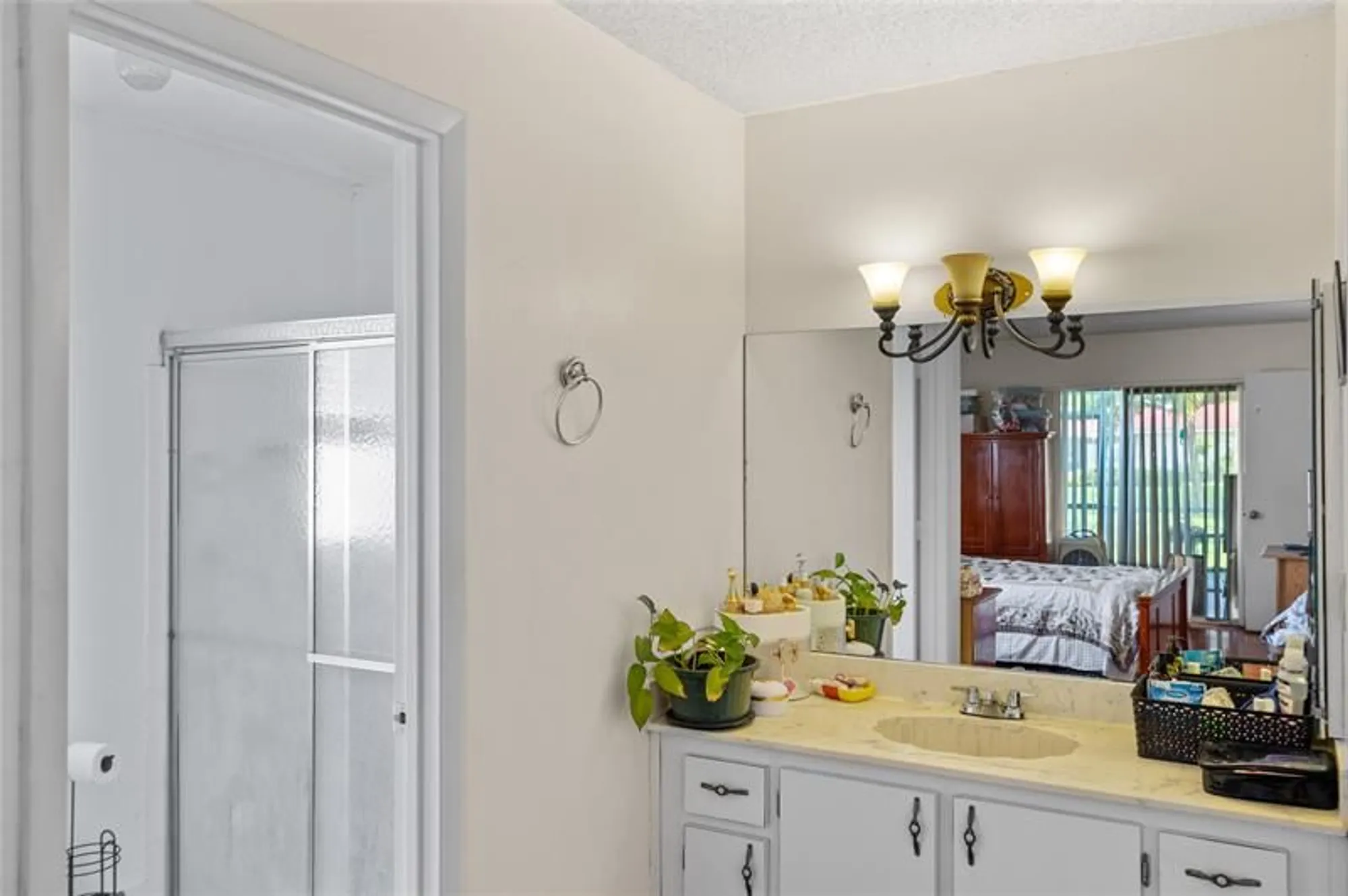 Property Slideshow image 12 of 21 | 6301 silver moon ln, Greenacres, FL, 33463