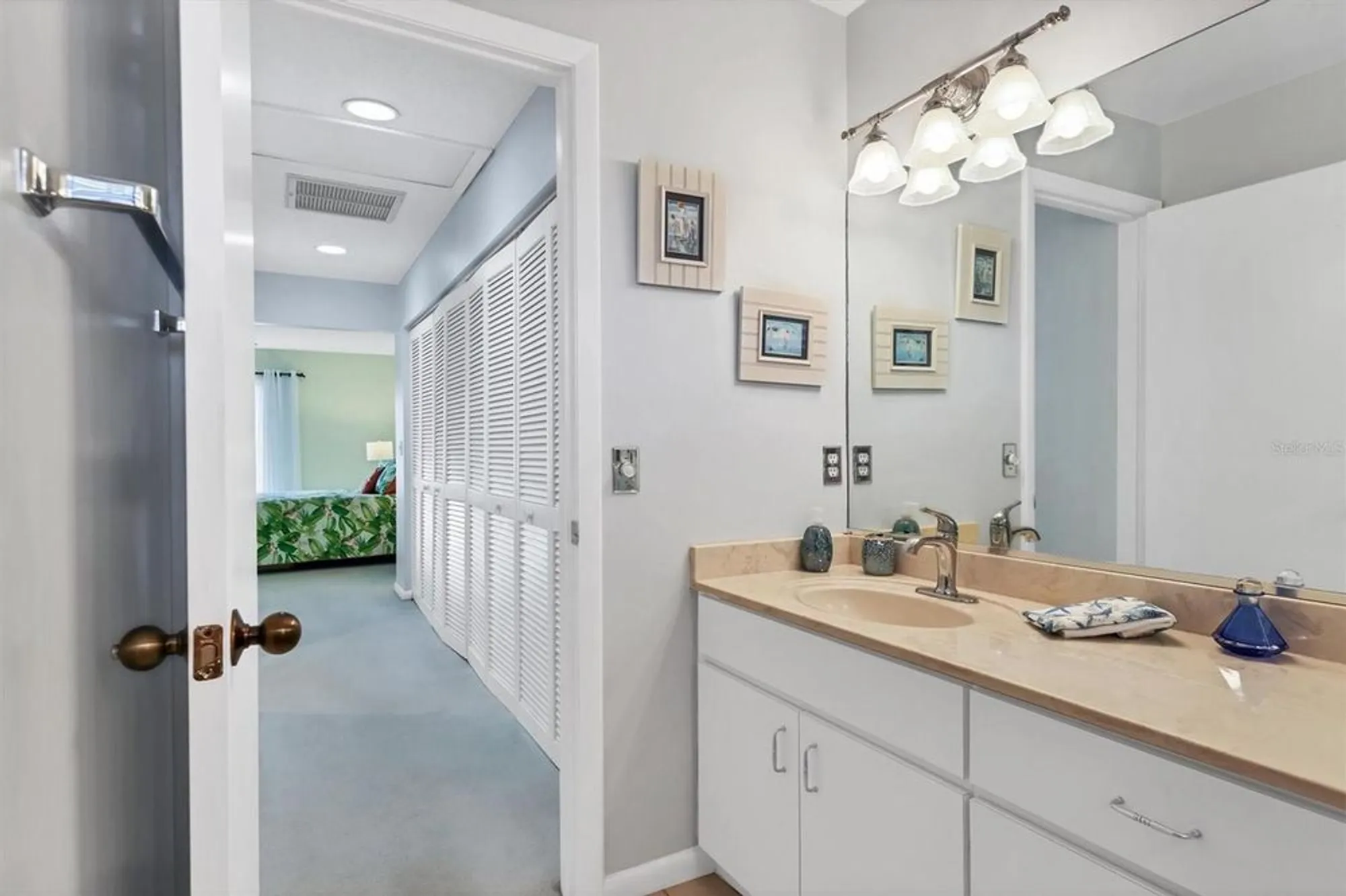 Property Slideshow image 42 of 63 | 6465 carrington cir 44, Sarasota, FL, 34238