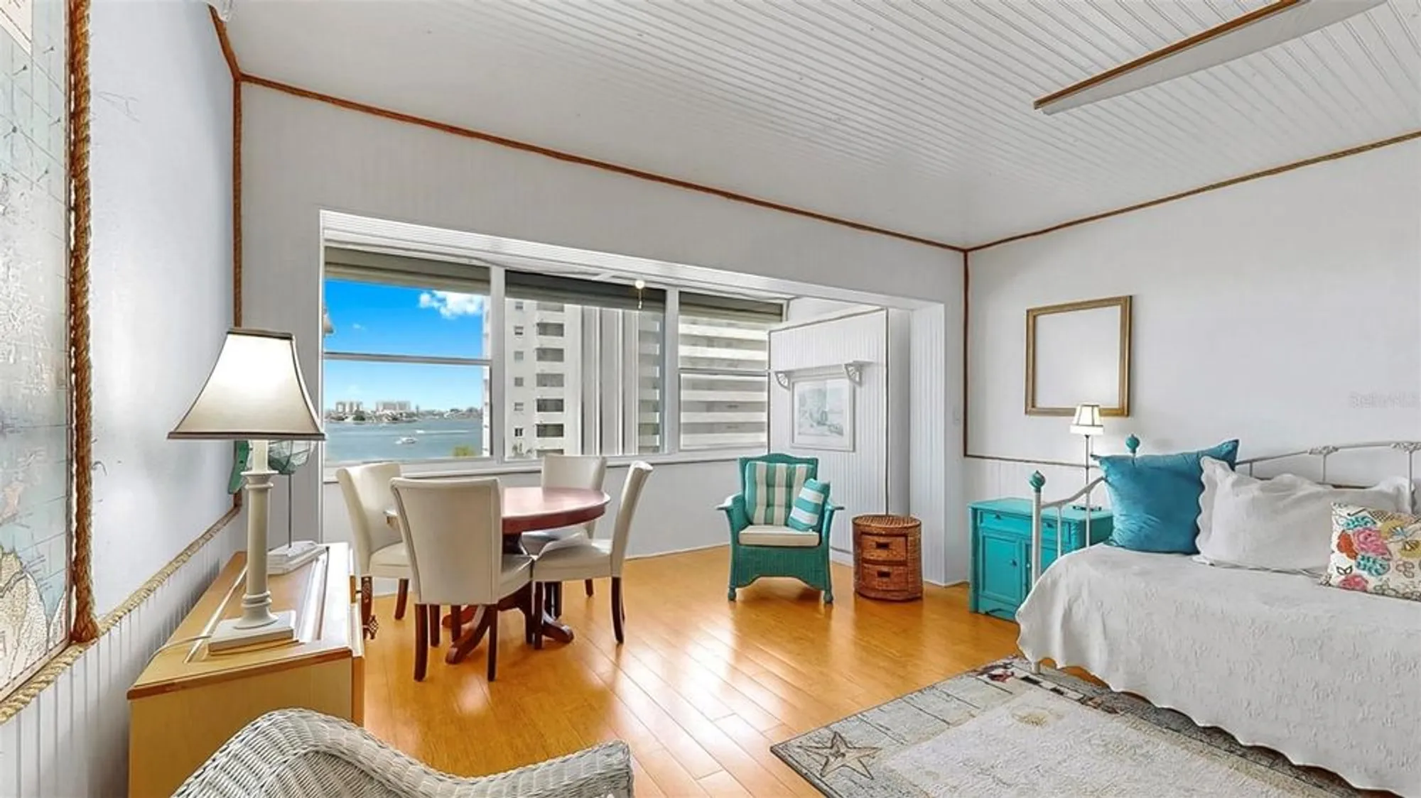 Property Slideshow image 27 of 46 | 4550 cove cir apt 605, Saint Petersburg, FL, 33708