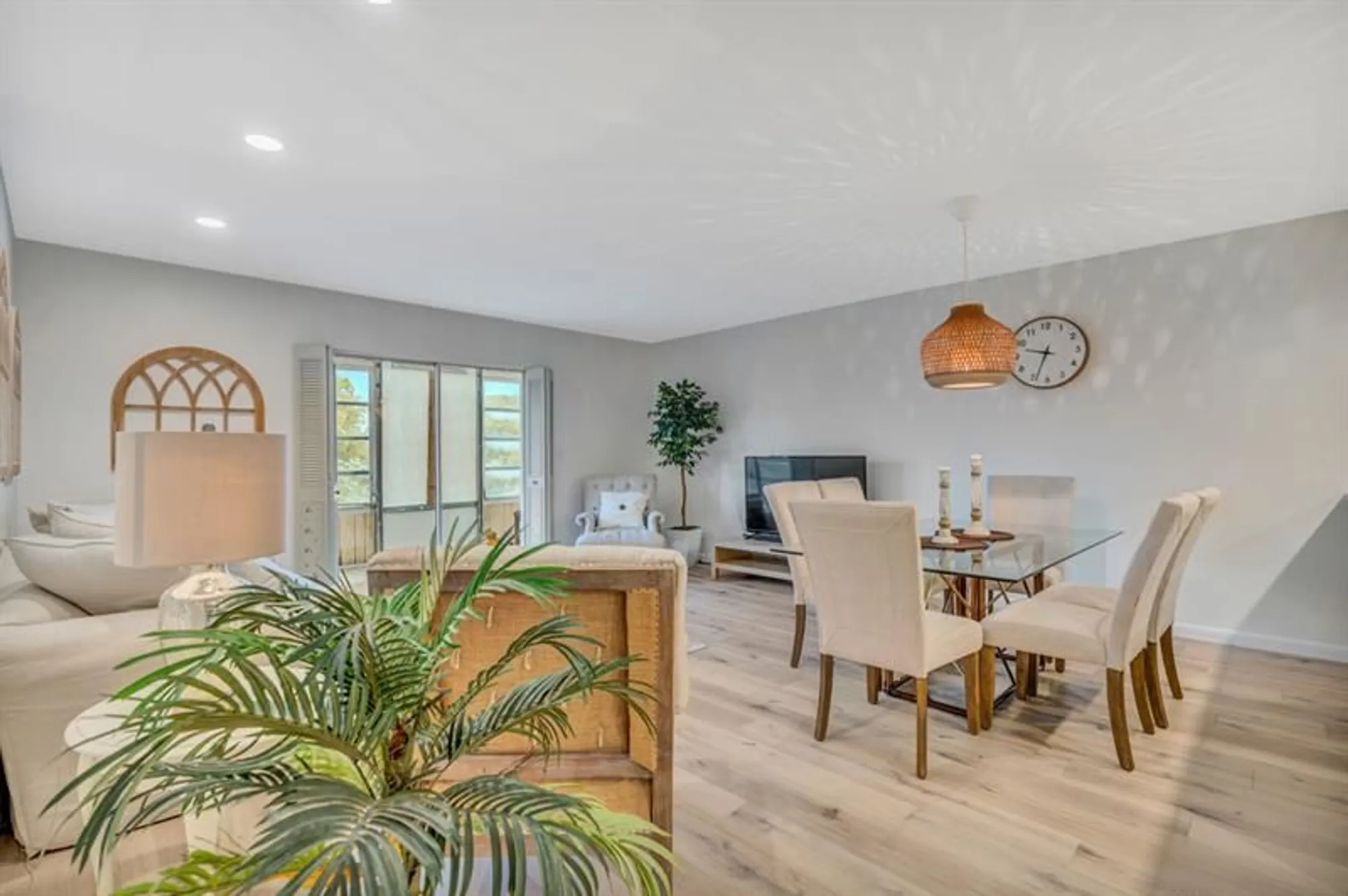 Property Slideshow image 2 of 46 | 4750 nw 22nd ct 417, Lauderhill, FL, 33313