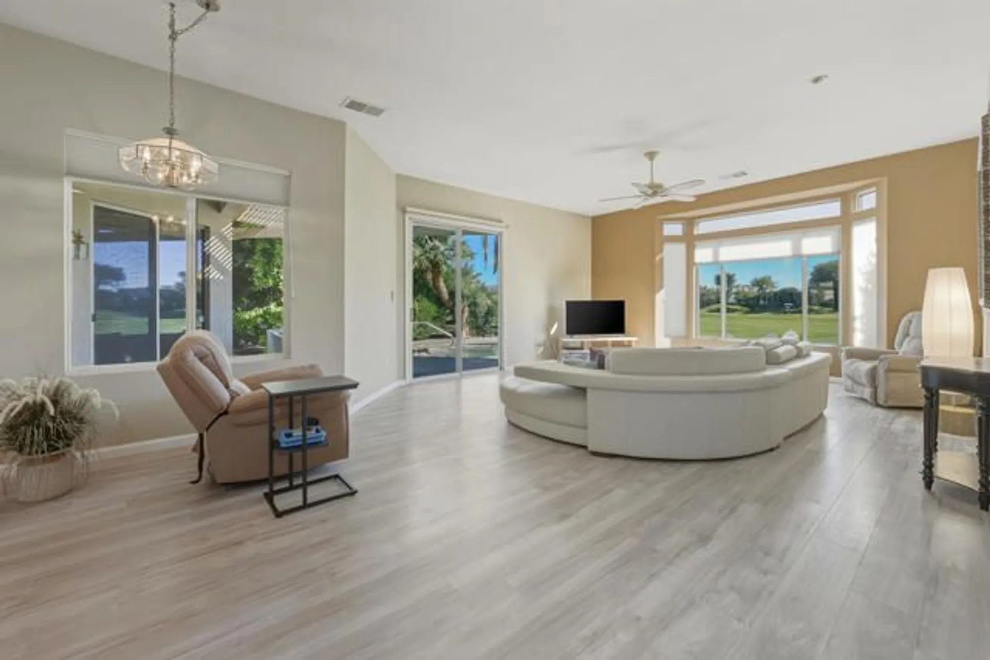 Property Slideshow image 14 of 39 | 44382 royal lytham dr, Indio, CA, 92201