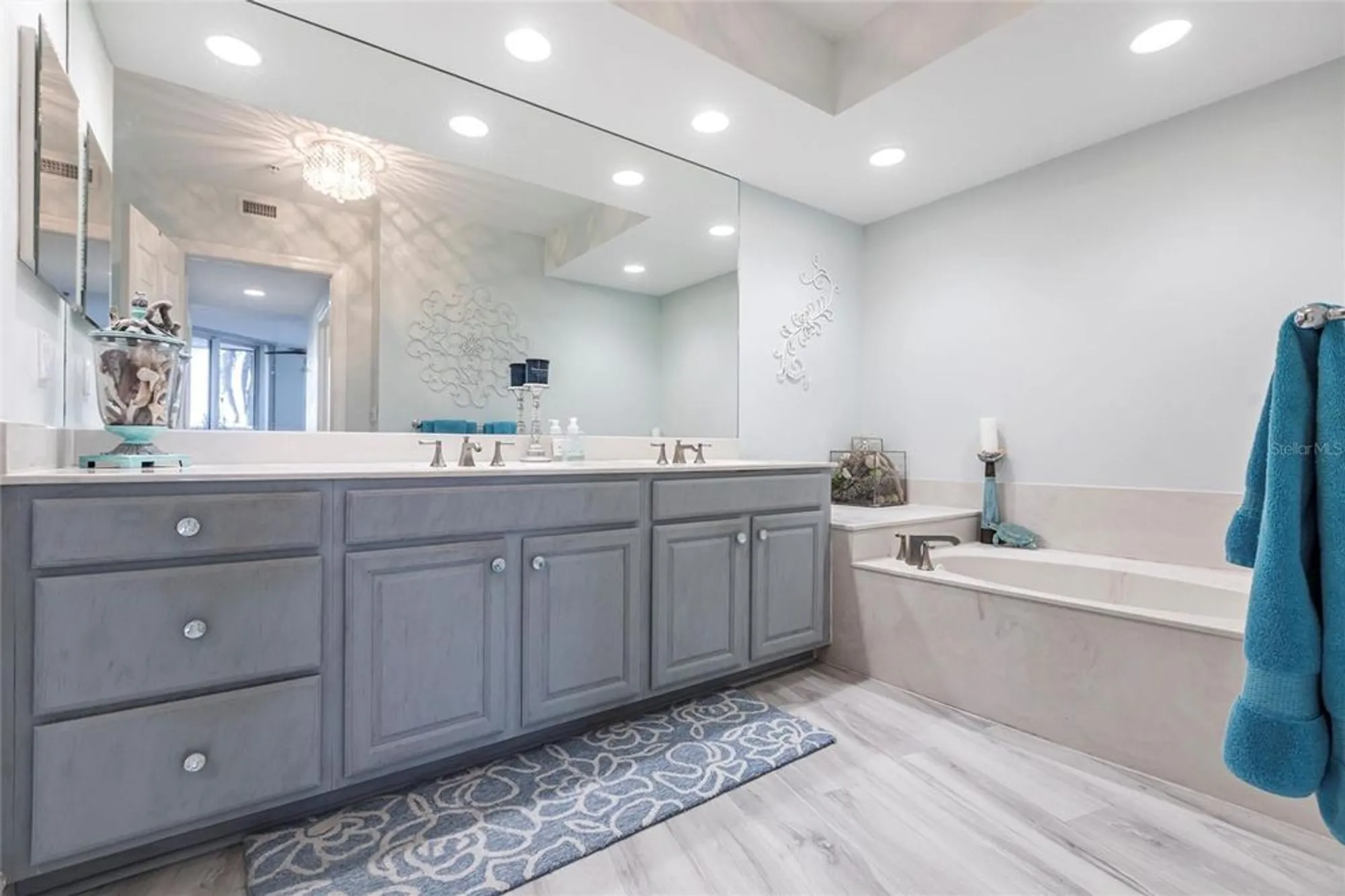 Property Slideshow image 22 of 76 | 3329 sunset key cir unit 107, Punta Gorda, FL, 33955