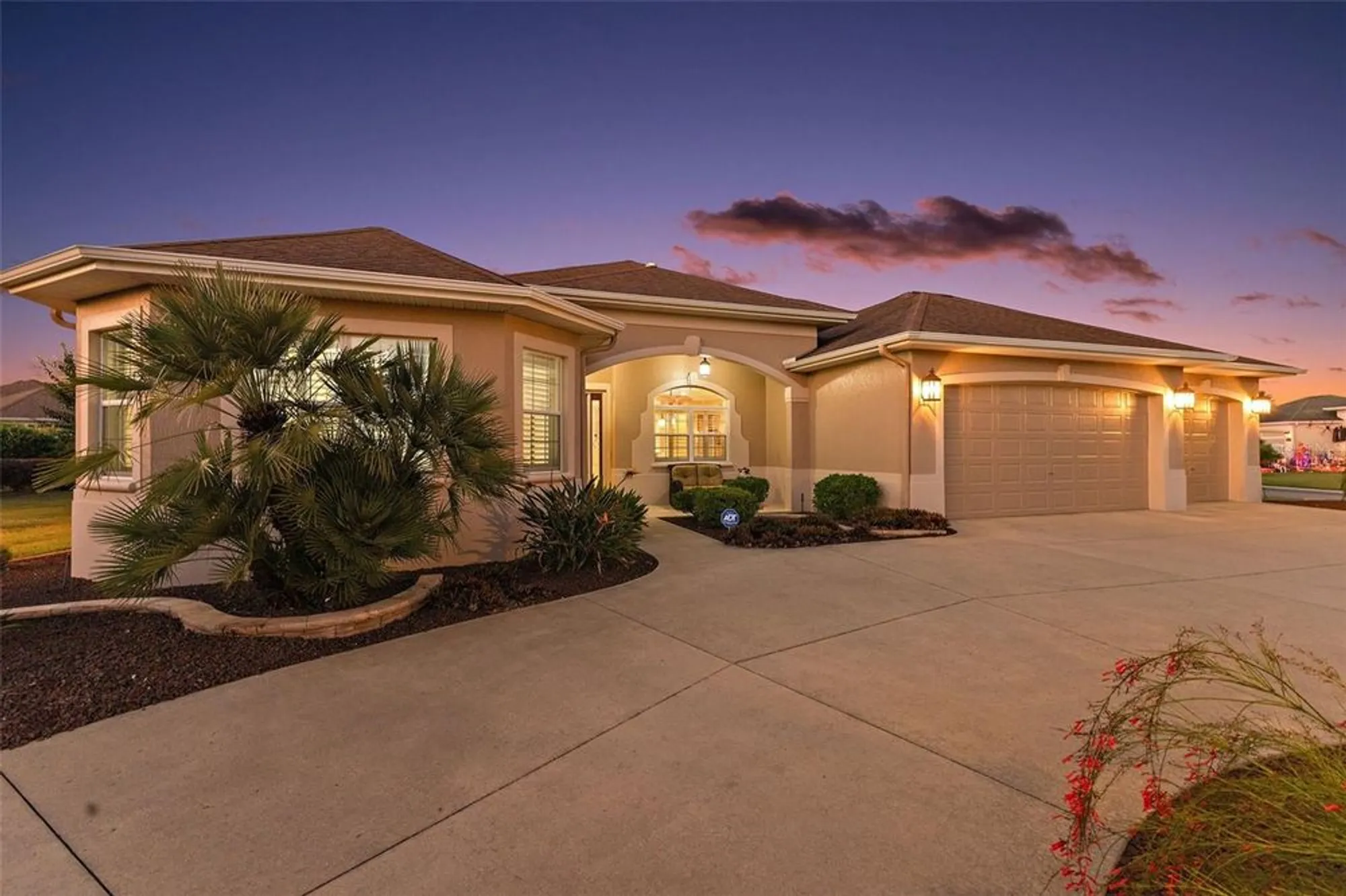 Property Slideshow image 58 of 70 | 1850 lake ridge dr, The Villages, FL, 32162