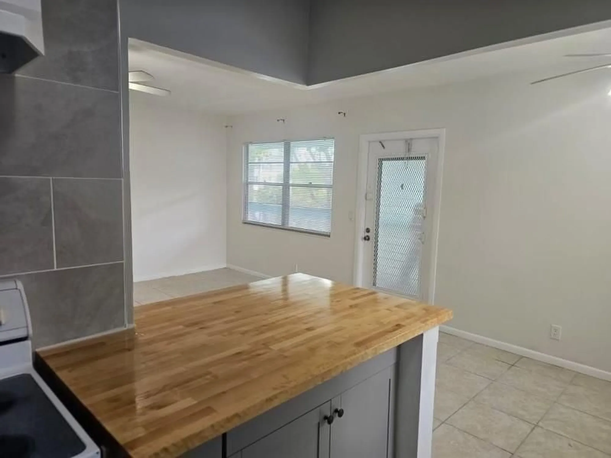 Property Slideshow image 9 of 42 | 333 newport v # 333, Deerfield Beach, FL, 33442