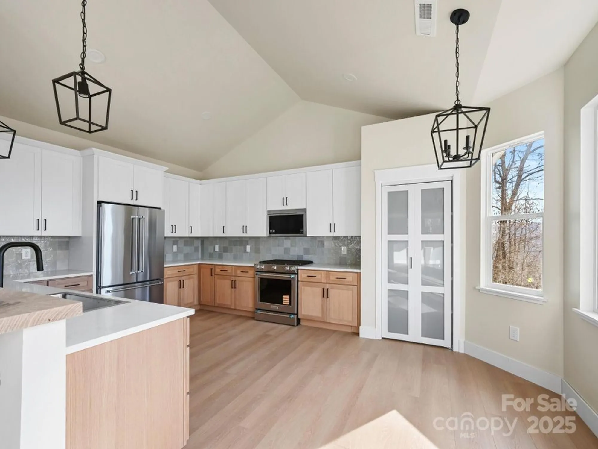 Property Slideshow image 18 of 21 | 296 carriage summitt way, Hendersonville, NC, 28791