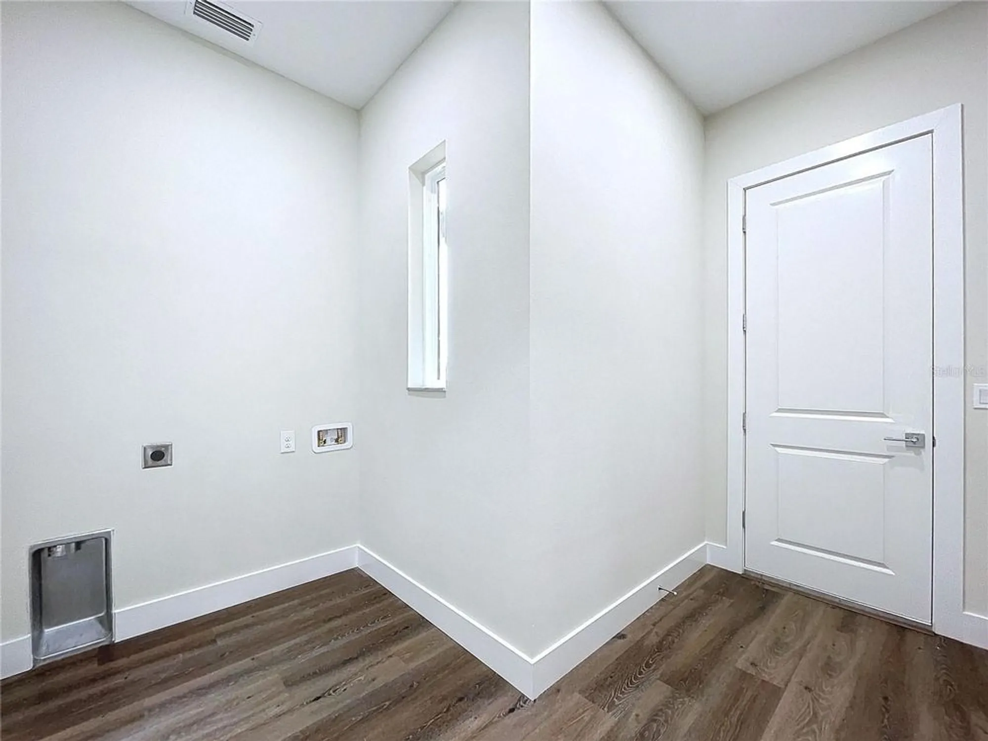 Property Slideshow image 19 of 92 | 9065 mississippi run, Weeki Wachee, FL, 34613