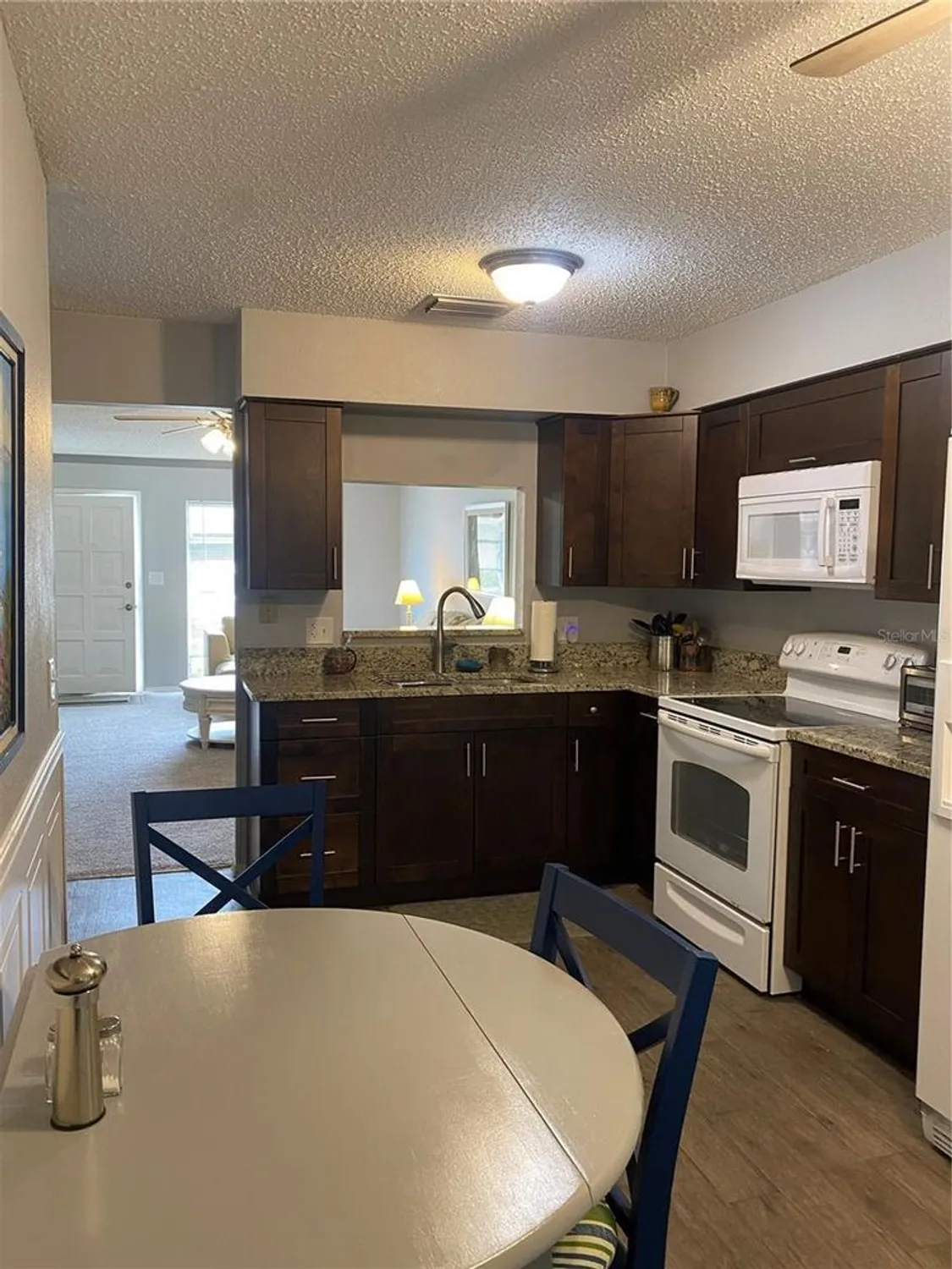 Property Slideshow image 11 of 38 | 832 cambridge ct, Dunedin, FL, 34698