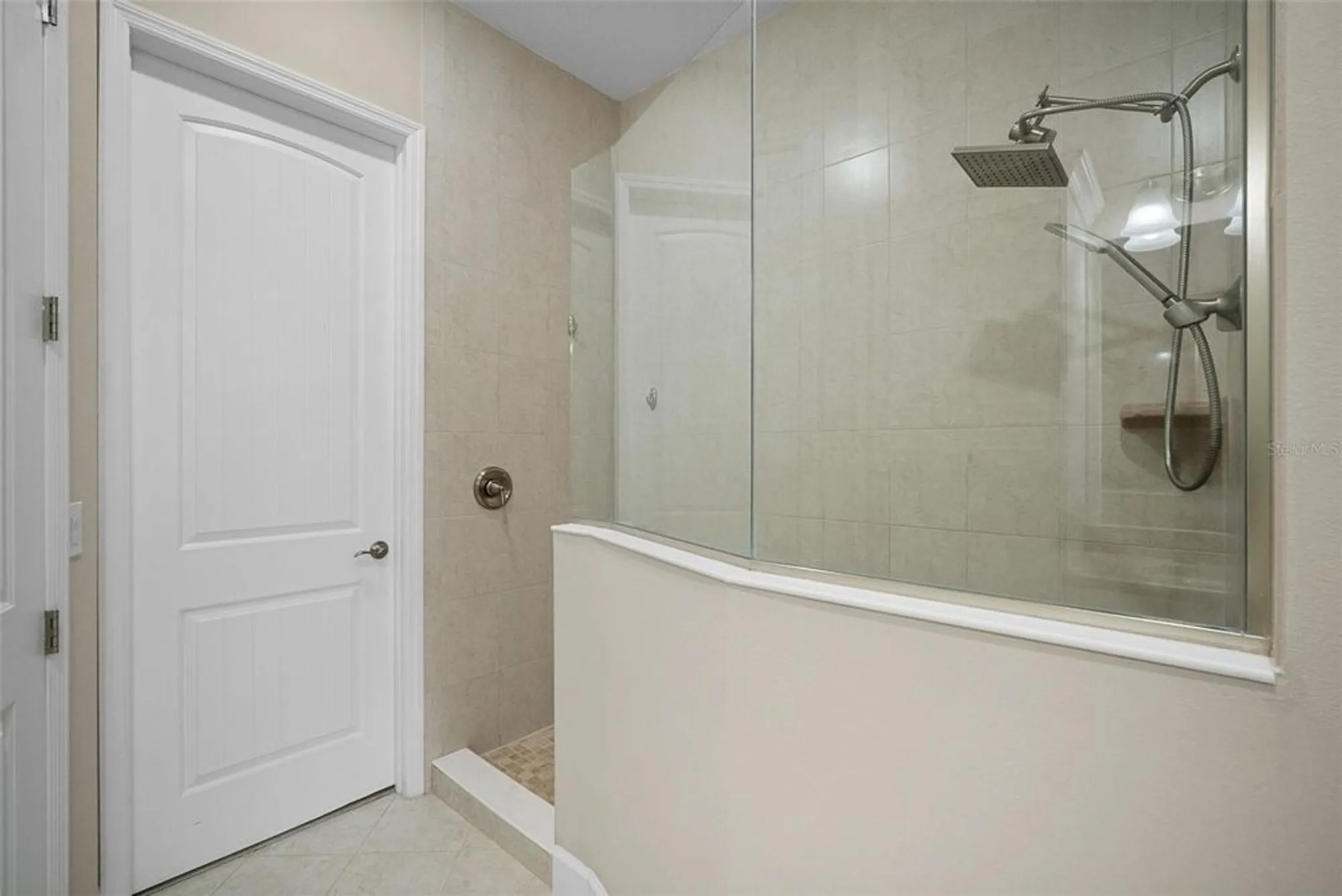 Property Slideshow image 34 of 95 | 315 sapphire lake dr 201, Bradenton, FL, 34209