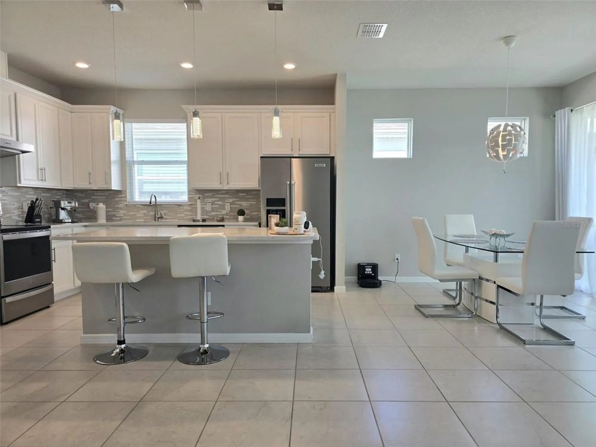 Property Slideshow image 12 of 42 | 1973 spring shower cir, Kissimmee, FL, 34744