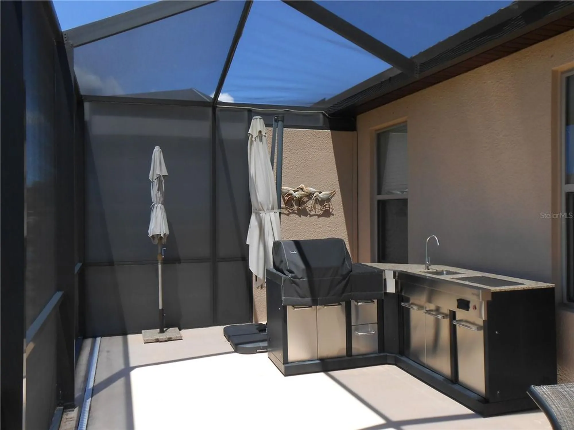 Property Slideshow image 31 of 61 | 344 mystic falls dr, Apollo Beach, FL, 33572