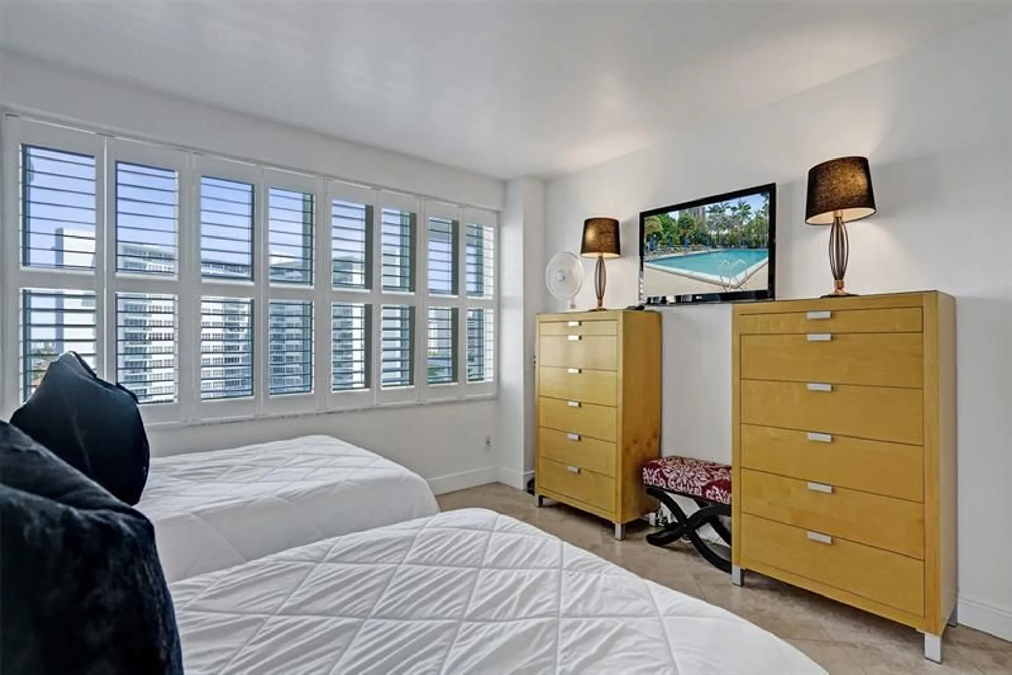 Property Slideshow image 18 of 50 | 3333 ne 34th st 1006, Fort Lauderdale, FL, 33308