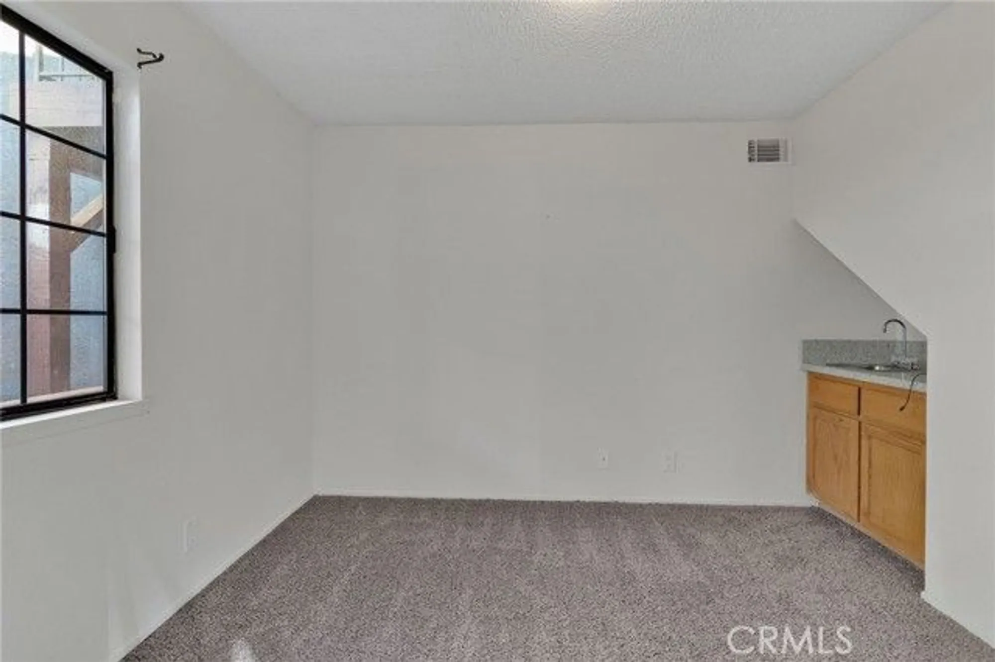 Property Slideshow image 17 of 50 | 11659 pepper ln, Apple Valley, CA, 92308