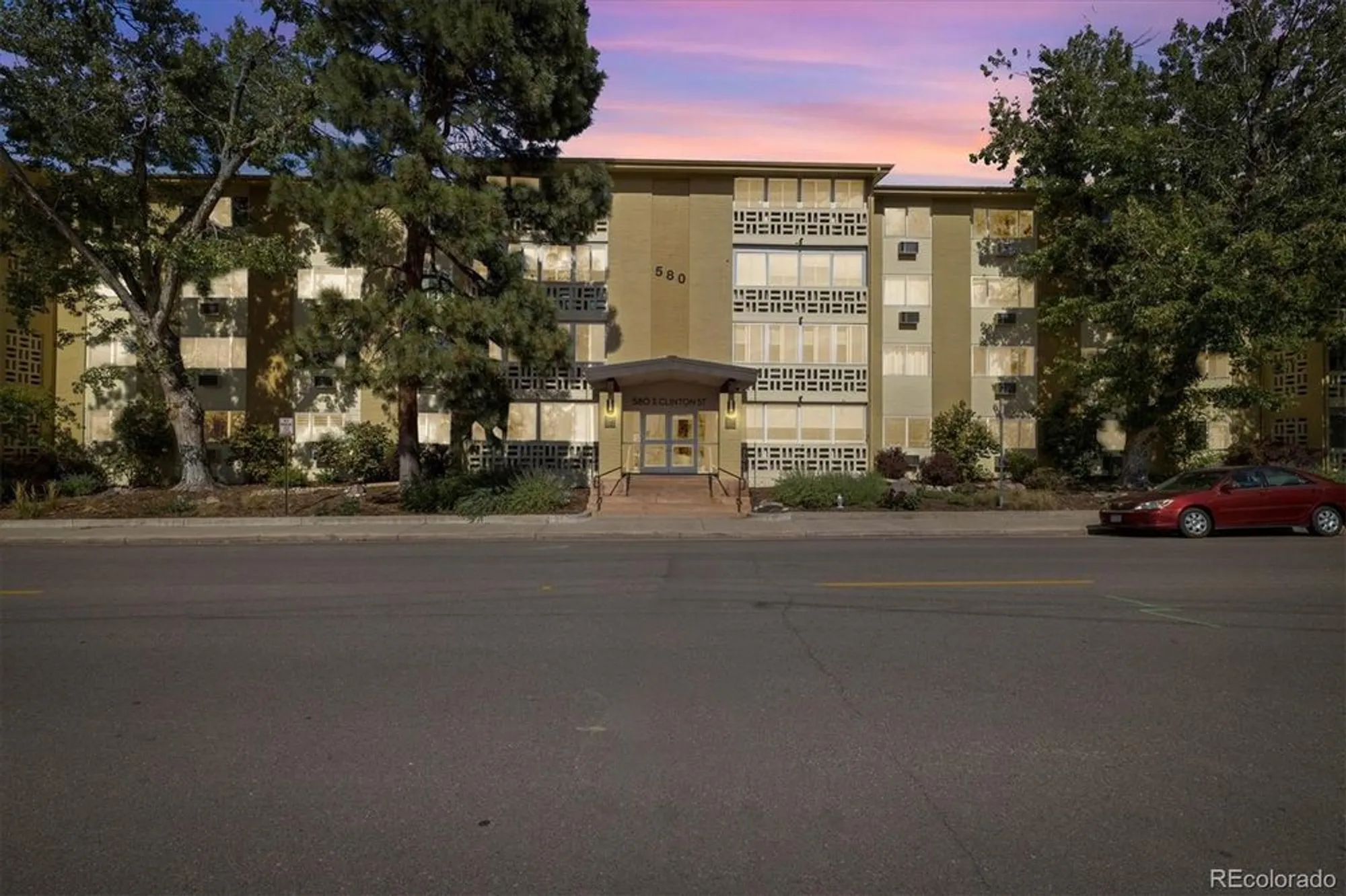 Property Slideshow image 25 of 41 | 580 s clinton st apt 9b, Denver, CO, 80247