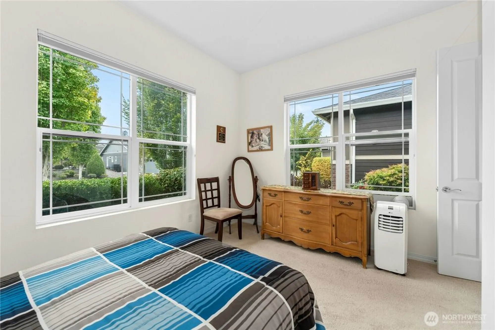 Property Slideshow image 22 of 38 | 5206 waldron dr, Lacey, WA, 98516
