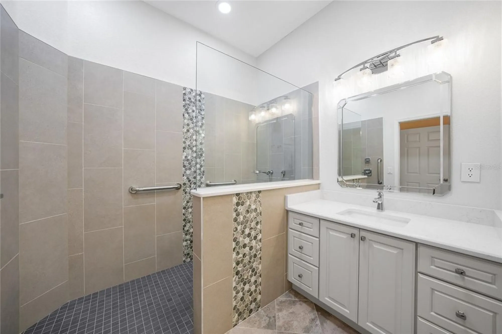 Property Slideshow image 21 of 61 | 14311 reserve ct, Port Charlotte, FL, 33953