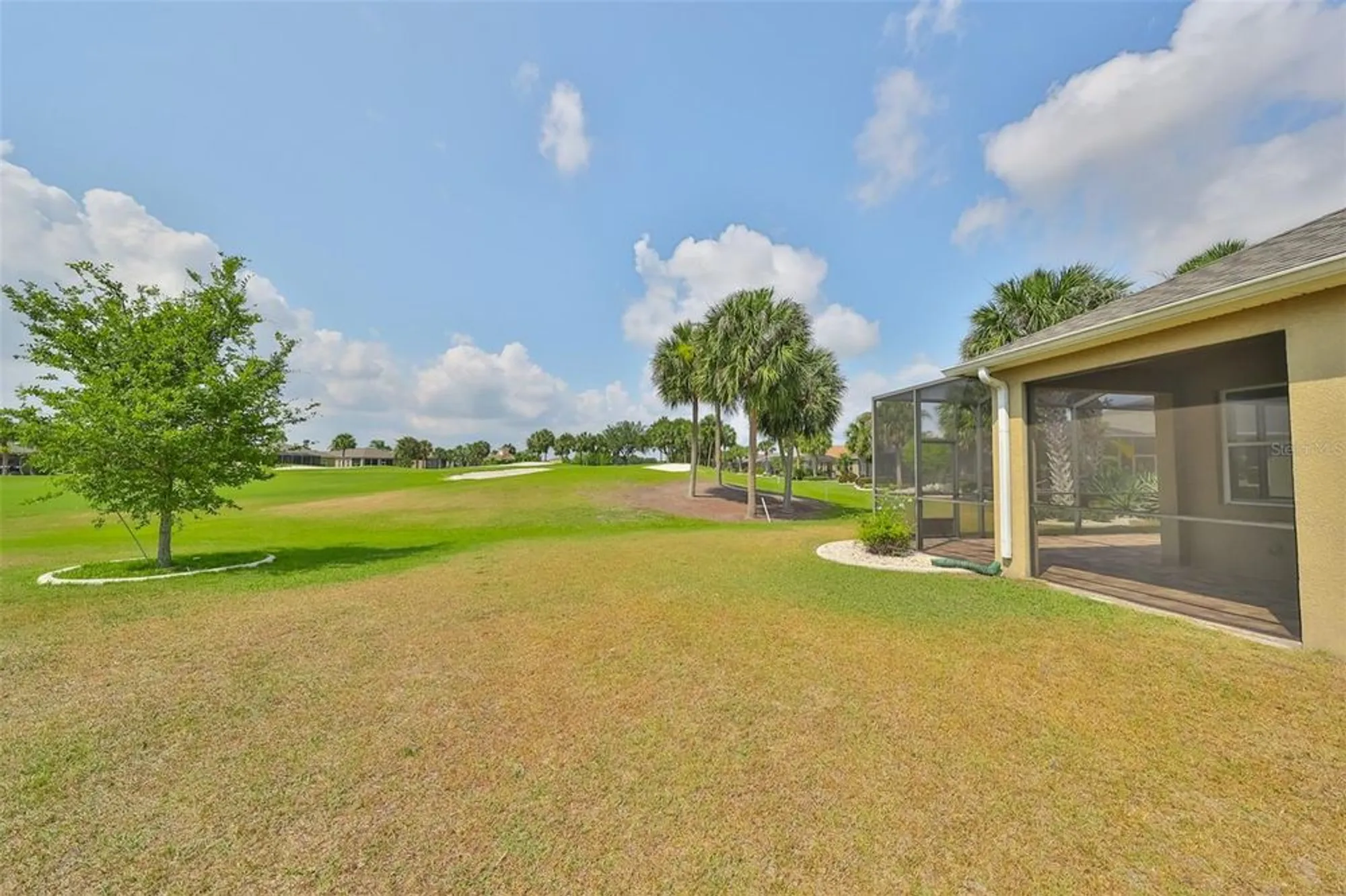 Property Slideshow image 26 of 35 | 404 grand chateaux way, Sun City Center, FL, 33573