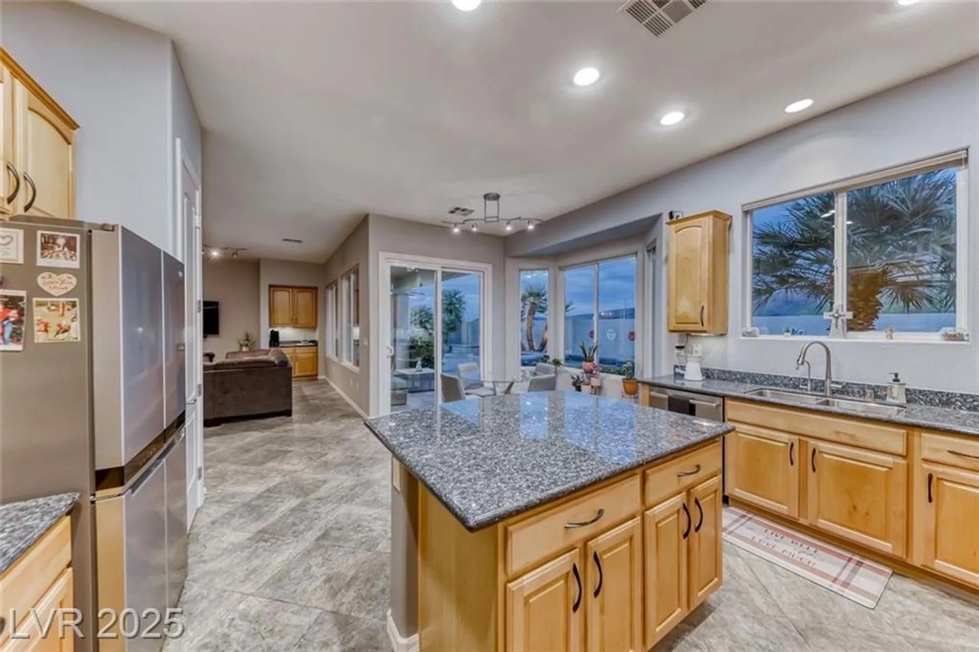 Property Slideshow image 26 of 67 | 2142 sandstone cliffs dr, Henderson, NV, 89044