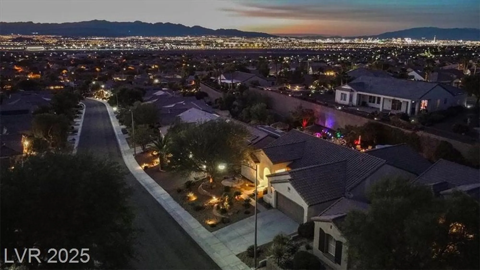 Property Slideshow image 66 of 68 | 3048 brownbirds nest dr, Henderson, NV, 89052