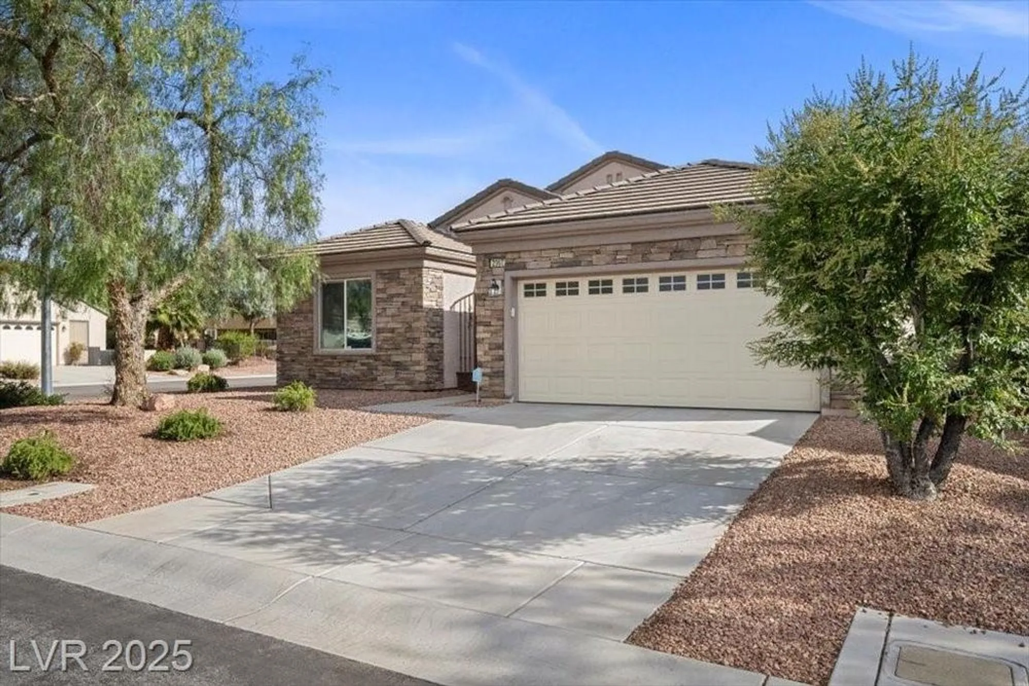 Property Slideshow image 34 of 37 | 2367 peaceful sky dr, Henderson, NV, 89044