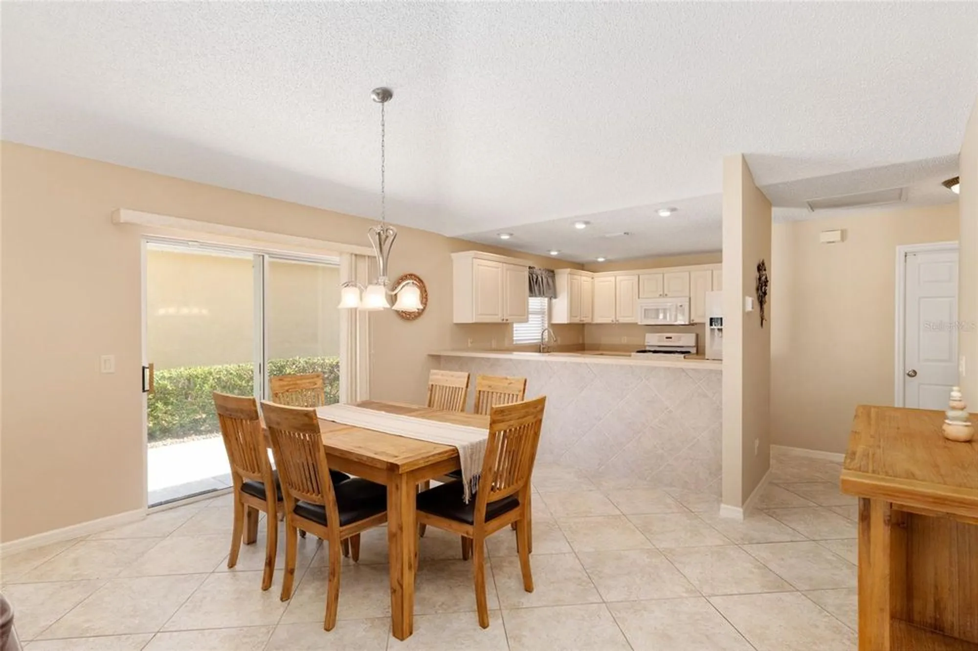 Property Slideshow image 12 of 48 | 2117 smoaks st, The Villages, FL, 32162