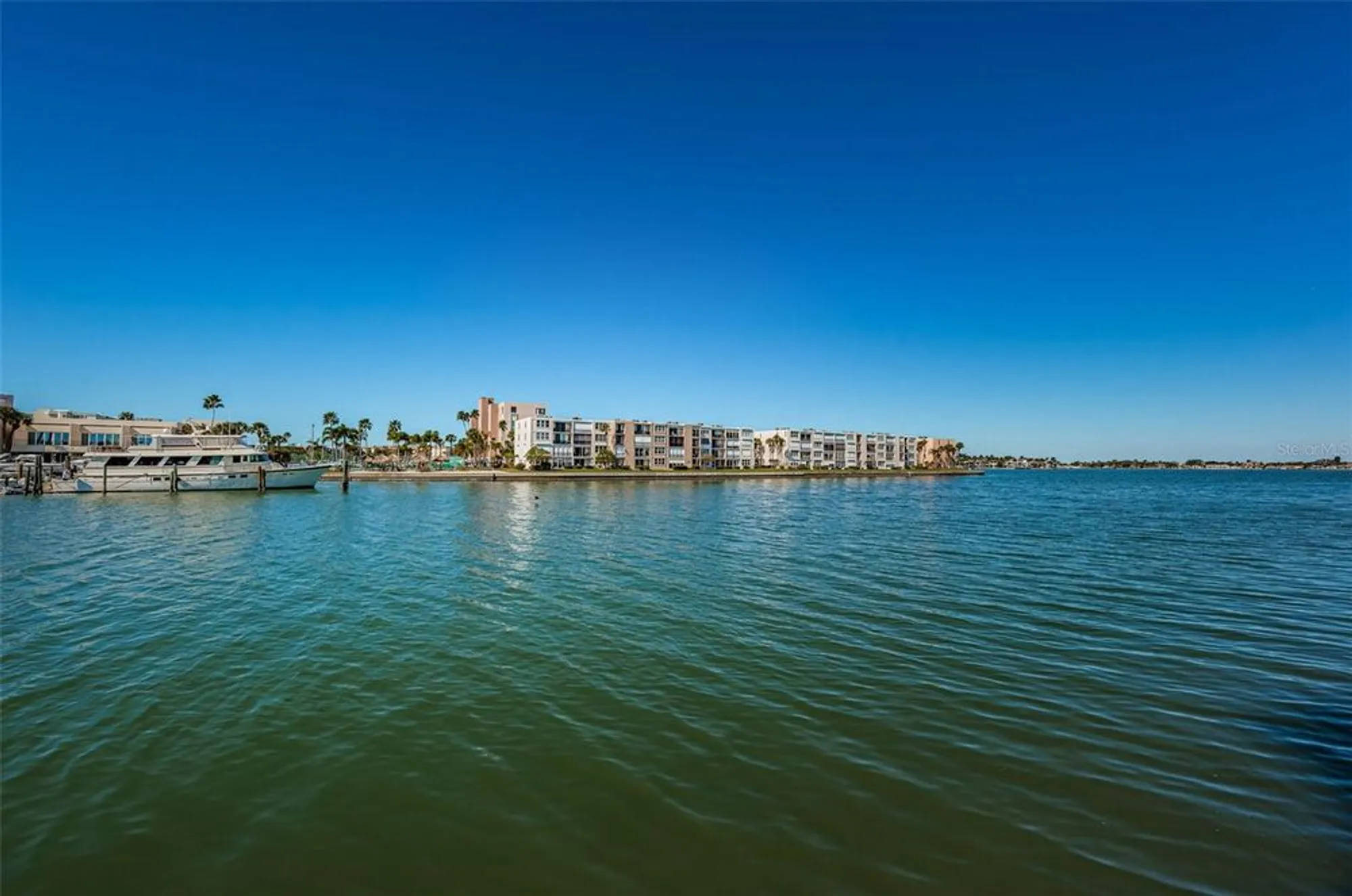 Property Slideshow image 30 of 90 | 7420 bay island dr 171, South Pasadena, FL, 33707