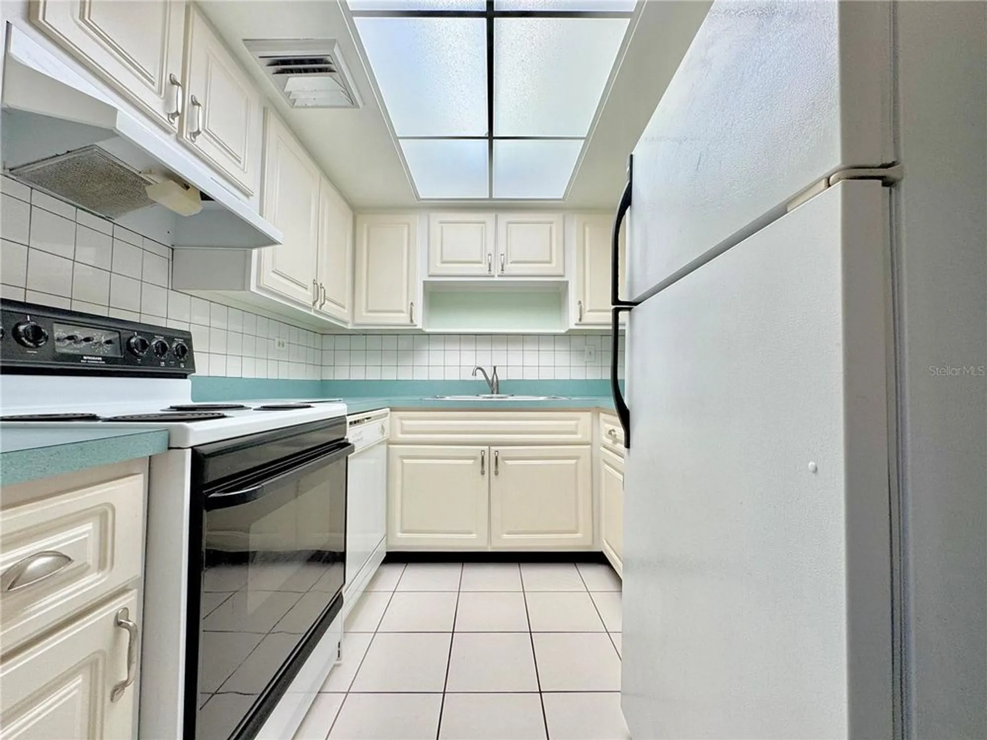 Property Slideshow image 5 of 32 | 21300 brinson ave 112, Port Charlotte, FL, 33952