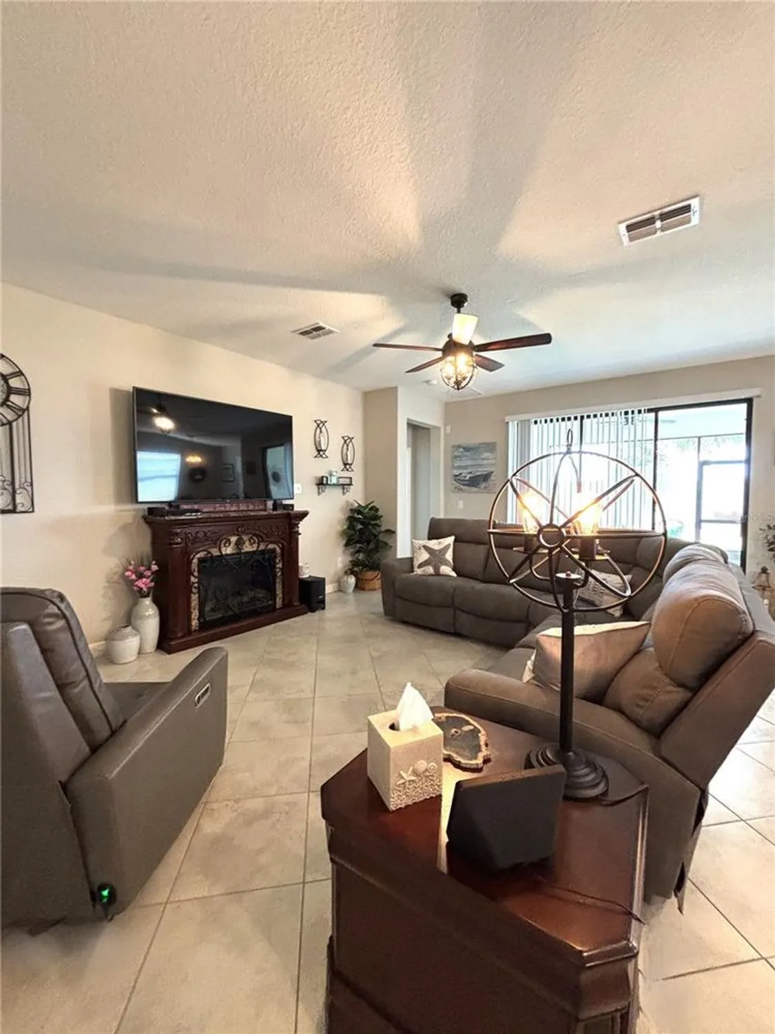 Property Slideshow image 21 of 49 | 16840 whisper elm st, Wimauma, FL, 33598