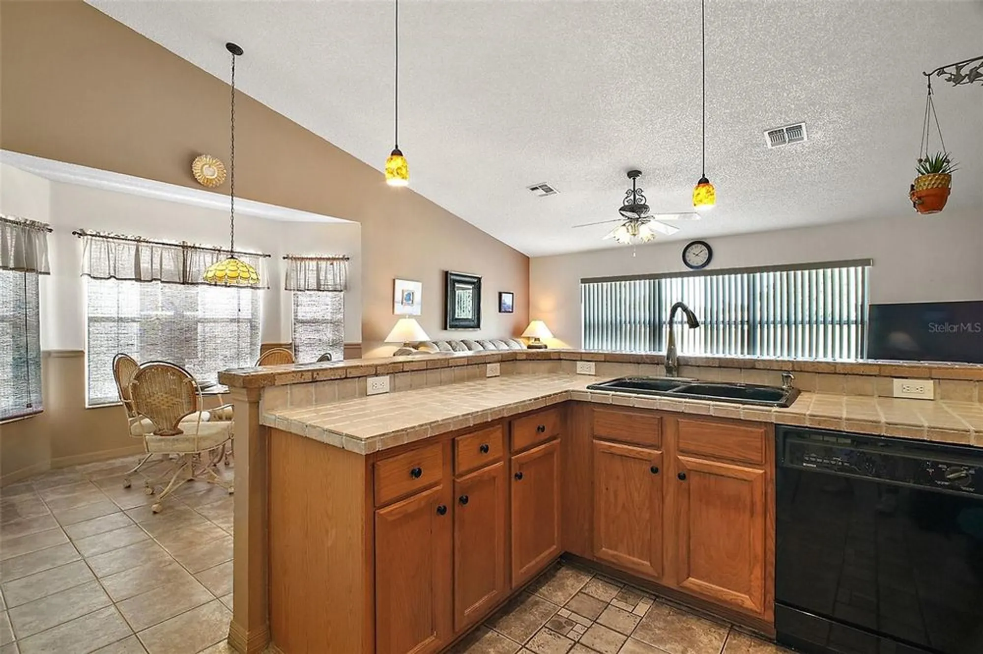 Property Slideshow image 27 of 36 | 25129 riverwalk dr, Leesburg, FL, 34748