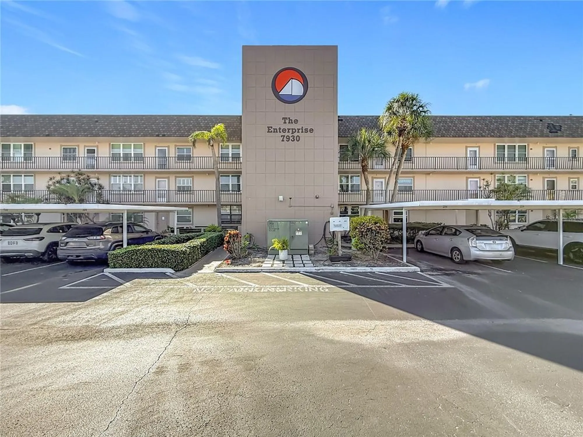 Property Slideshow image 37 of 65 | 7930 sun island dr 111, South Pasadena, FL, 33707