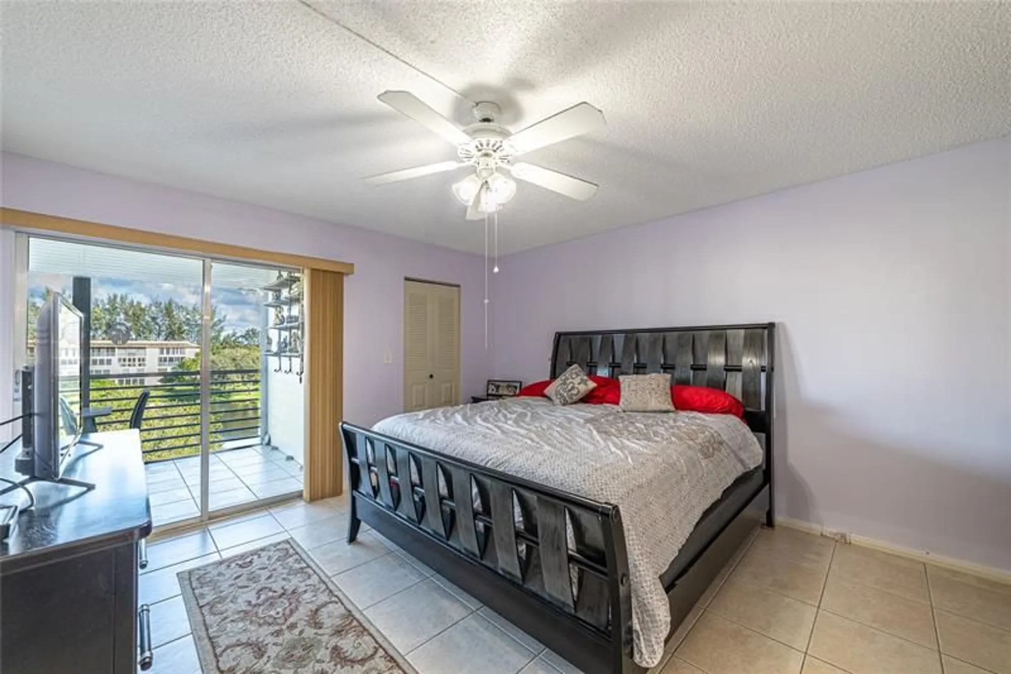 Property Slideshow image 11 of 27 | 1902 bermuda cir l4, Coconut Creek, FL, 33066