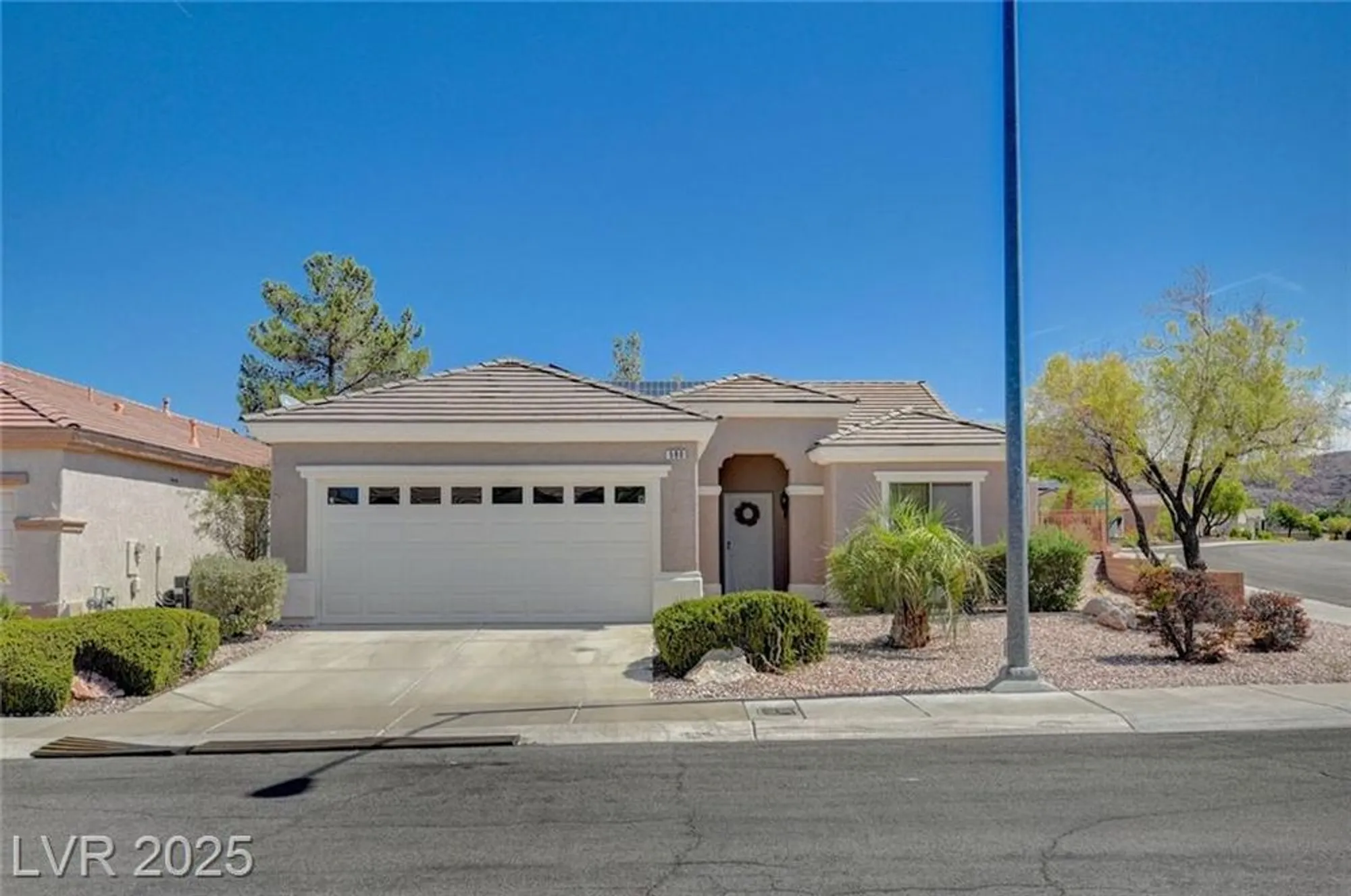 Property Slideshow image 2 of 60 | 580 carmel mesa dr, Henderson, NV, 89012