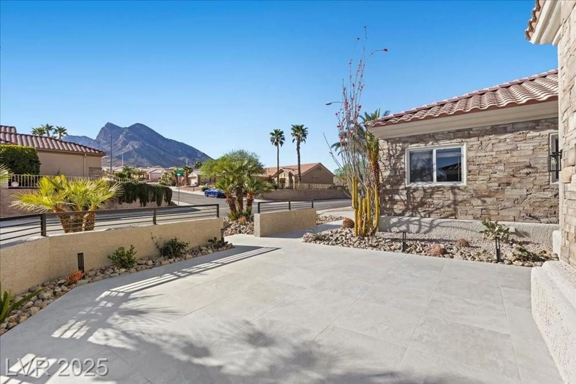 Property Slideshow image 66 of 78 | 2508 faiss dr, Las Vegas, NV, 89134
