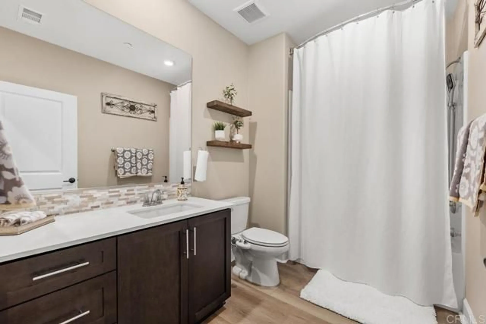 Property Slideshow image 19 of 36 | 16750 coyote bush dr 107, San Diego, CA, 92127