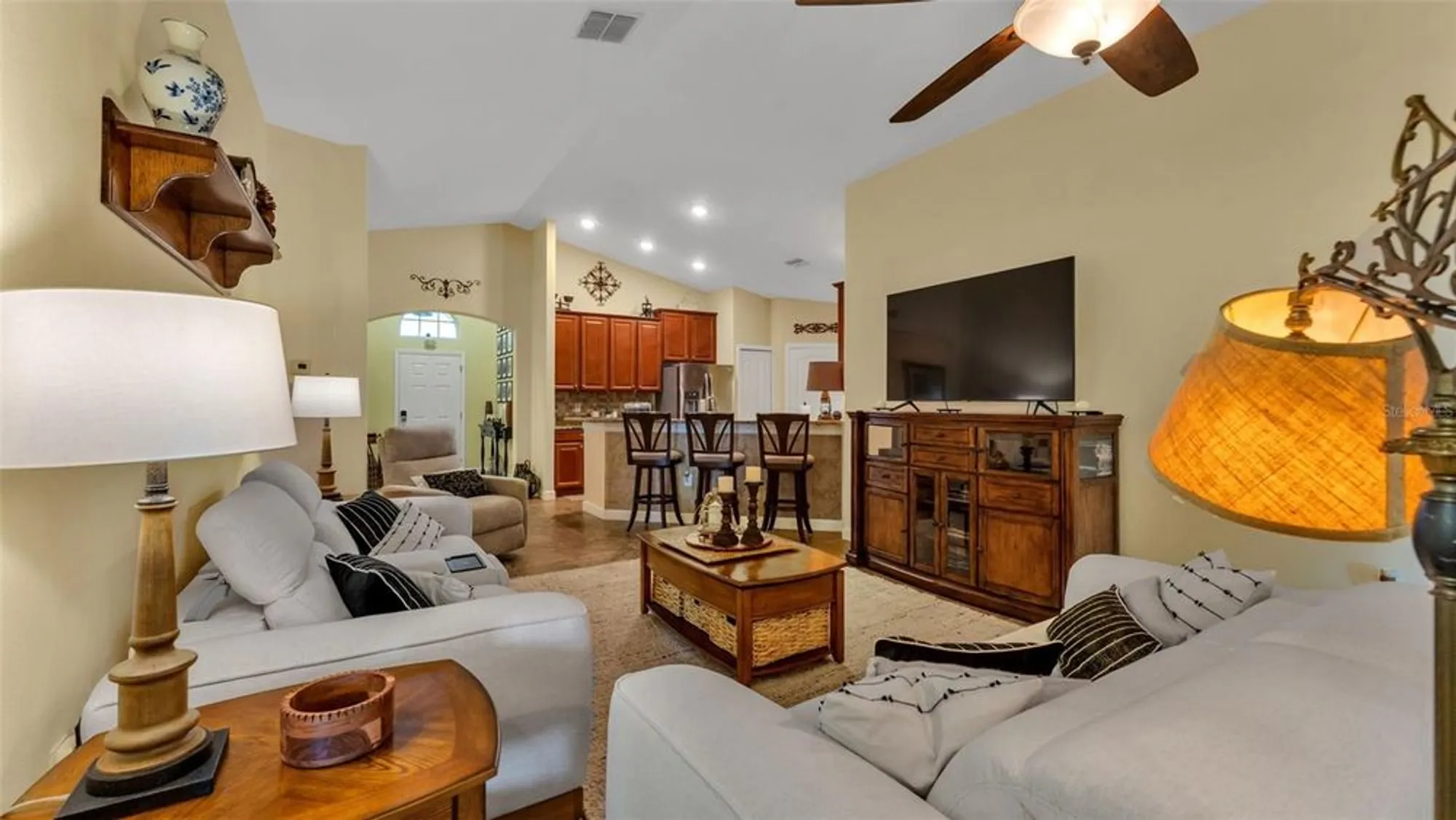 Property Slideshow image 34 of 80 | 4016 carteret dr, Winter Haven, FL, 33884
