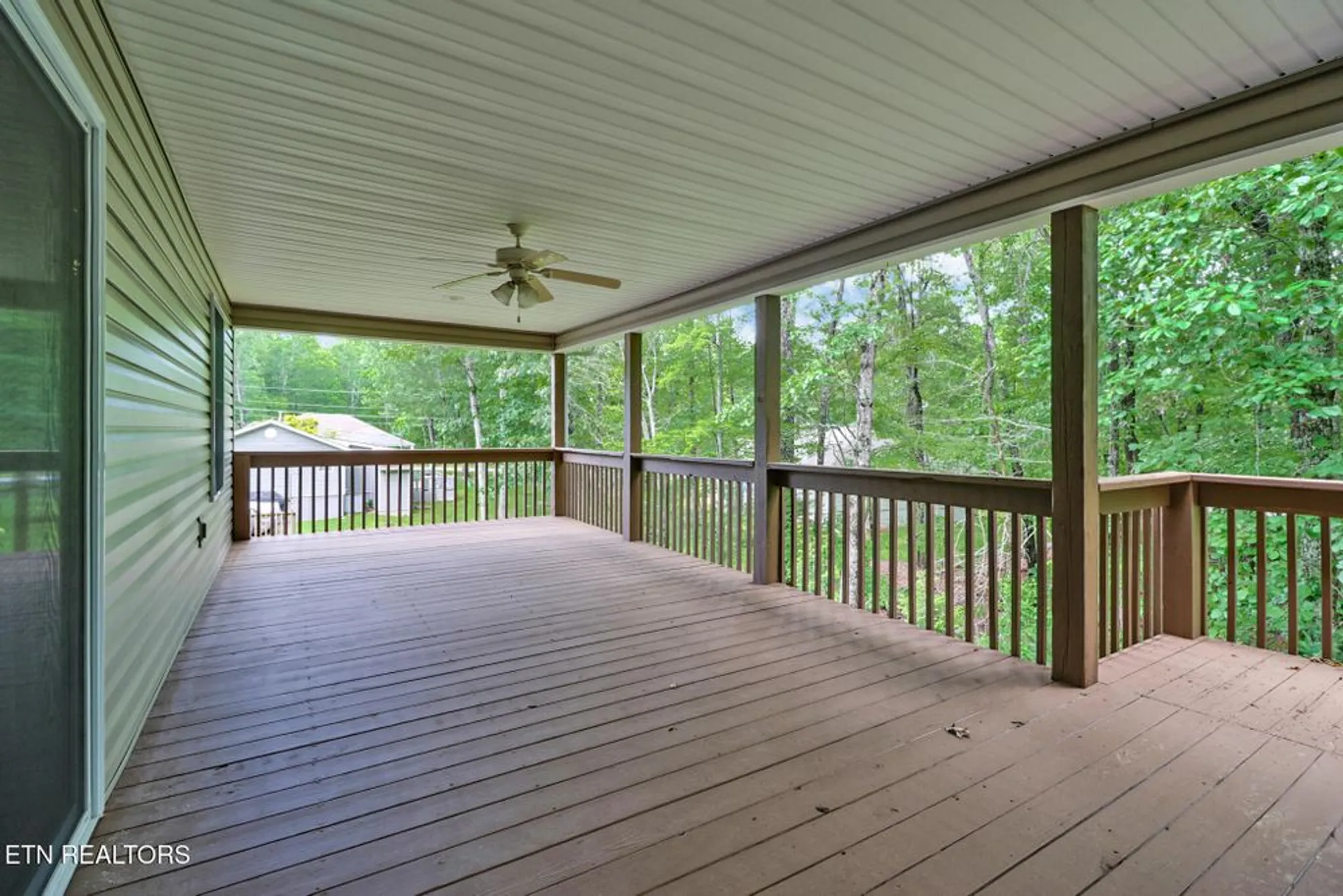 Property Slideshow image 5 of 24 | 348 lakeview dr, Crossville, TN, 38558